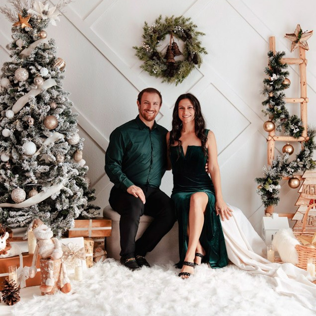 Christmas Studio Mini Sessions — Family Photography in Jacksonville, FL