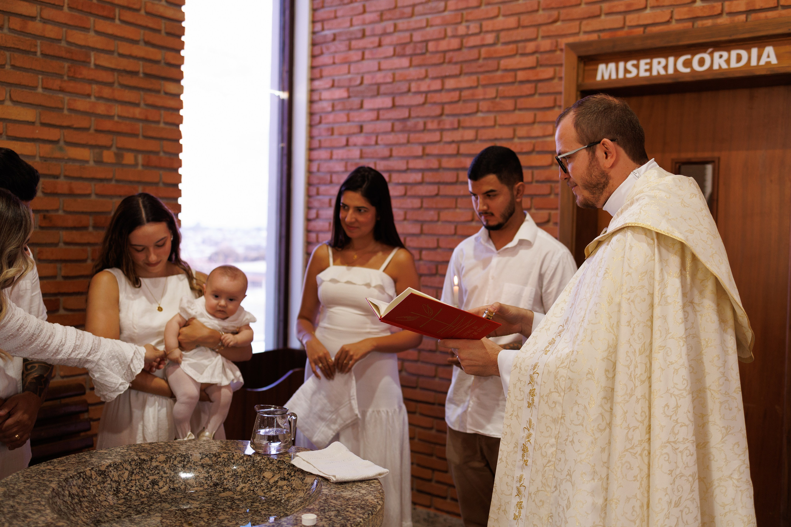 Batizado. Fotógrafa de Famílias e Crianças no Brasil
