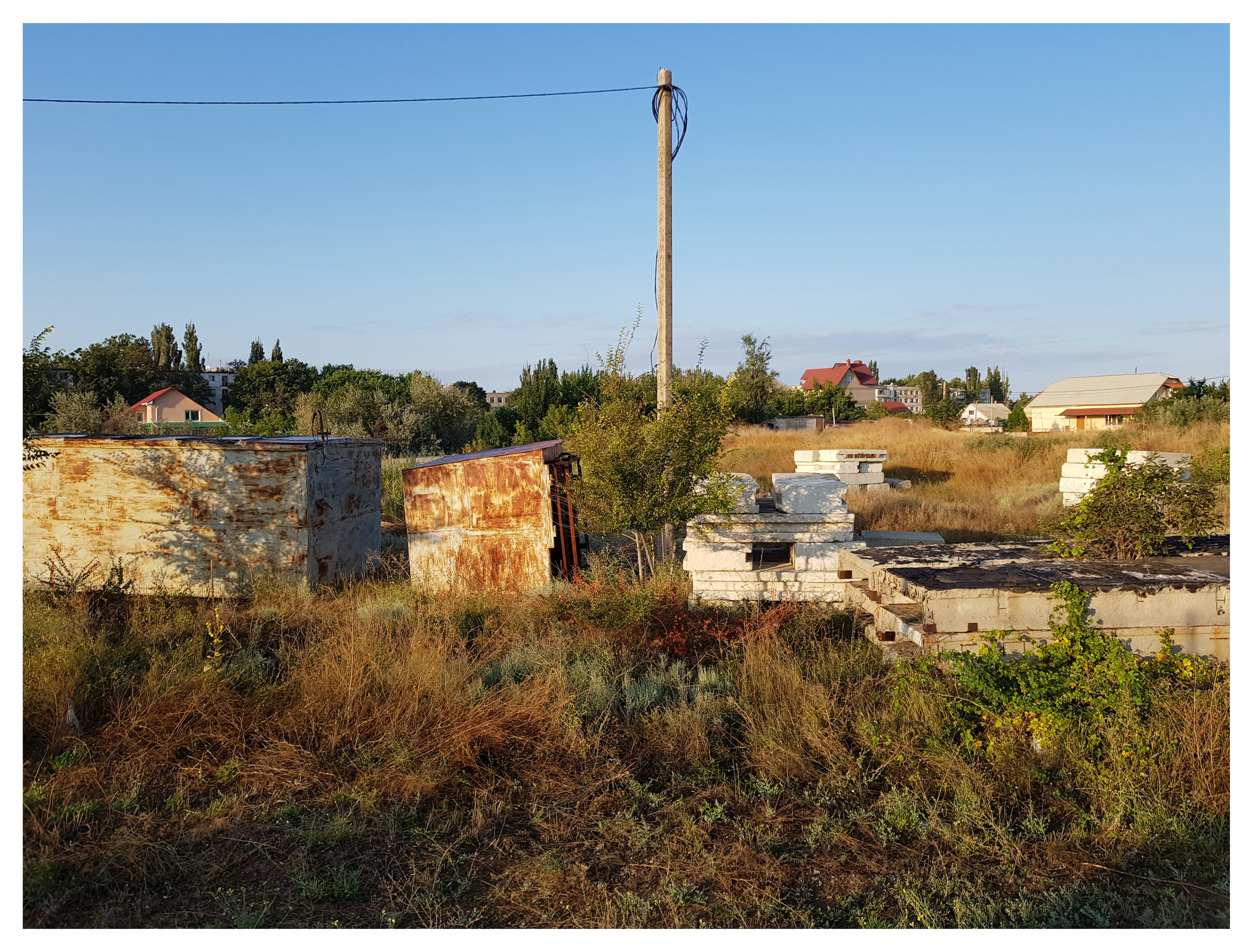 Inland Empire (project). Документальный фотограф, междисциплинарный художник