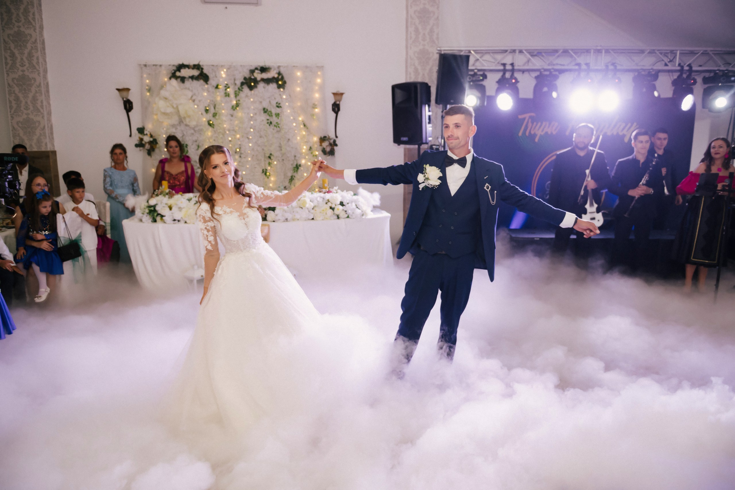 - nunta--fotograf-profesionist-botosani - fotografie-nunta-romantica - imagini-nunta-in-natura-alin-chirila-fotograf - fotografii-cuplu-indragostit-nunta-botosani - sedinta-foto-miri-andrei-iustina-alinofotostudio - amintiri-din-nunta-realizate-de-fotograf-profesionist - povestea-nuntii-andrei-si-iustina-in-imagini-alinofotostudio-fotograf evenimente- evenimente Botoșani -fotograf Suceava - fotograf Iași- servicii foto. servicii foto Botoșani. servicii foto video Botoșani. otograf-nunta-botosani-fotograf nunta. fotograf evenimente. fotograf nunta Botoșani. Alin chirila. Alin chirila fotograf. Alinofotostudio.- servicii foto. servicii foto Botoșani. servicii foto video Botoșani. fotograf nunta. fotograf evenimente. fotograf nunta Botoșani. Alin chirila. Alin chirila fotograf. Alinofotostudio.fotograf stare civilă,poze stare civilă,album foto stare civilă,servicii foto suceava,fotograf evenimente suceava,fotograf nuntă suceava,poze cununie civilă,ședință foto stare civilă,sesiune foto suceava,fotograf profesionist suceava,fotograf botosani,stare civila botosani,alinofotostudio,alin chirila fotograf.servicii foto. servicii foto Botoșani. servicii foto video Botoșani. fotograf nunta. fotograf evenimente. fotograf nunta Botoșani. Alin chirila. Alin chirila fotograf. Alinofotostudio.fotograf stare civilă,poze stare civilă,album foto stare civilă,servicii foto suceava,fotograf evenimente suceava,fotograf nuntă suceava,poze cununie civilă,ședință foto stare civilă,sesiune foto suceava,fotograf profesionist suceava,fotograf botosani,stare civila povestitor prin fotografiebotosani,alinofotostudio,alin chirila fotograf,servicii foto. servicii foto Botoșani. servicii foto video Botoșani. fotograf nunta. fotograf evenimente. fotograf nunta Botoșani. Alin chirila. Alin chirila fotograf. Alinofotostudio.fotograf stare civilă,poze stare civilă,album foto stare civilă,servicii foto suceava,fotograf evenimente suceava,fotograf nuntă suceava,poze cununie civilă,ședință foto stare civilă,sesiune foto suceava,fotograf profesionist suceava,fotograf botosani,stare civila botosani,alinofotostudio,alin chirila fotograf,cununie religioasă botoșani,andreea și neculai,capela militară botoșani,foto conacul zăicești,fotograf nuntă botoșani,fotograf cununie religioasă,foto evenimente botoșani,poze cununie capela militară,ședință foto zăicești,fotograf profesionist botoșaniMire și mireasă – Sergiu & Liliana – ziua nunții, 2024 - Emoții în ziua nunții – Sergiu și Liliana - Dansul mirilor – fotografie artistică nuntă 2024 - Sedinta foto romantică în natură – Sergiu & Liliana - Rochia de mireasă și detalii de nuntă elegan-Album de cununie civilă Florin și Anda – Fotografii profesionale realizate de Alin Chirilă în Botoșani -fotograf prin fotografie-Ședință foto Trash the Dress pe muntele Rarău cu Iulian și Iuliana – fotografie de cuplu, natură montană, emoție autentică surprinsă de Alin Chirilă, povestitor prin fotografie.- "Iulian și Iuliana pe crestele Rarăului – fotografie Trash the Dress în natură" - "Cuplu îmbrățișat la apus pe muntele Rarău – ședință foto după nuntă" - "Rochie de mireasă în vânt pe munte – Trash the Dress Rarău-1. Iulian și Iuliana pe muntele Rarău – ședință foto Trash the Dress în natură, cu peisaj montan spectaculos 2. Cuplu în îmbrățișare pe Rarău – emoție autentică surprinsă după nuntă 3. Rochie de mireasă în bătaia vântului – fotografie artistică Trash the Dress în munți 4. Mire și mireasă privind spre orizont – dragoste și libertate pe muntele Rarău 5. Iuliana zâmbind în rochia de mireasă – portret în natură, Trash the Dress 6. Iulian ținându-și mireasa de mână – ședință foto romantică pe munte 7. Detaliu cu rochia pe stâncă – estetică naturală Trash the Dress Rarău 8. Cuplu în mers pe poteca Rarăului – fotografie simbolică de după nuntă 9. Apus de soare pe Rarău în spatele mirilor – imagine de poveste Trash the Dress 10. Iulian și Iuliana râzând împreună – momente autentice surprinse de Alin Chirilă, povestitor prin fotografie-fotograf-nunta-cerbu-botosan trash-the-dress-botosani Alin Chirilă Fotograf – fotograf de nuntă Botoșani-fotograf nuntă Botoșani-fotograf nuntă Cerbu Botoșani-fotograf profesionist nuntă Botoșani-fotografie de nuntă Botoșani-fotograf evenimente Botoșani-fotograf nuntă Moldova-fotograf trash the dress Botoșani - fotograf pregătirea mirilor Botoșani -fotograf ceremonie religioasă nuntă-fotograf petrecere nuntă Botoșani- fotograf nuntă Botoșani pregătirea mirelui- pregătirea mirelui fotografie nuntă Cerbu Botoșani-fotograf nuntă Botoșani pregătirea miresei -mireasă pregătiri nuntă Cerbu Botoșani-fotograf nuntă Botoșani nașii mirilor-ceremonie religioasă nuntă Cerbu Botoșani-fotograf nuntă Botoșani ceremonie religioasă biserică-petrecere nuntă Cerbu Botoșani invitați dans-fotograf nuntă Botoșani petrecere restaurant-ședință foto trash the dress-fotograf trash the dress Botoșani ședință foto după nuntă-Fotograf nuntă Botoșani – galerie foto reală de la evenimente