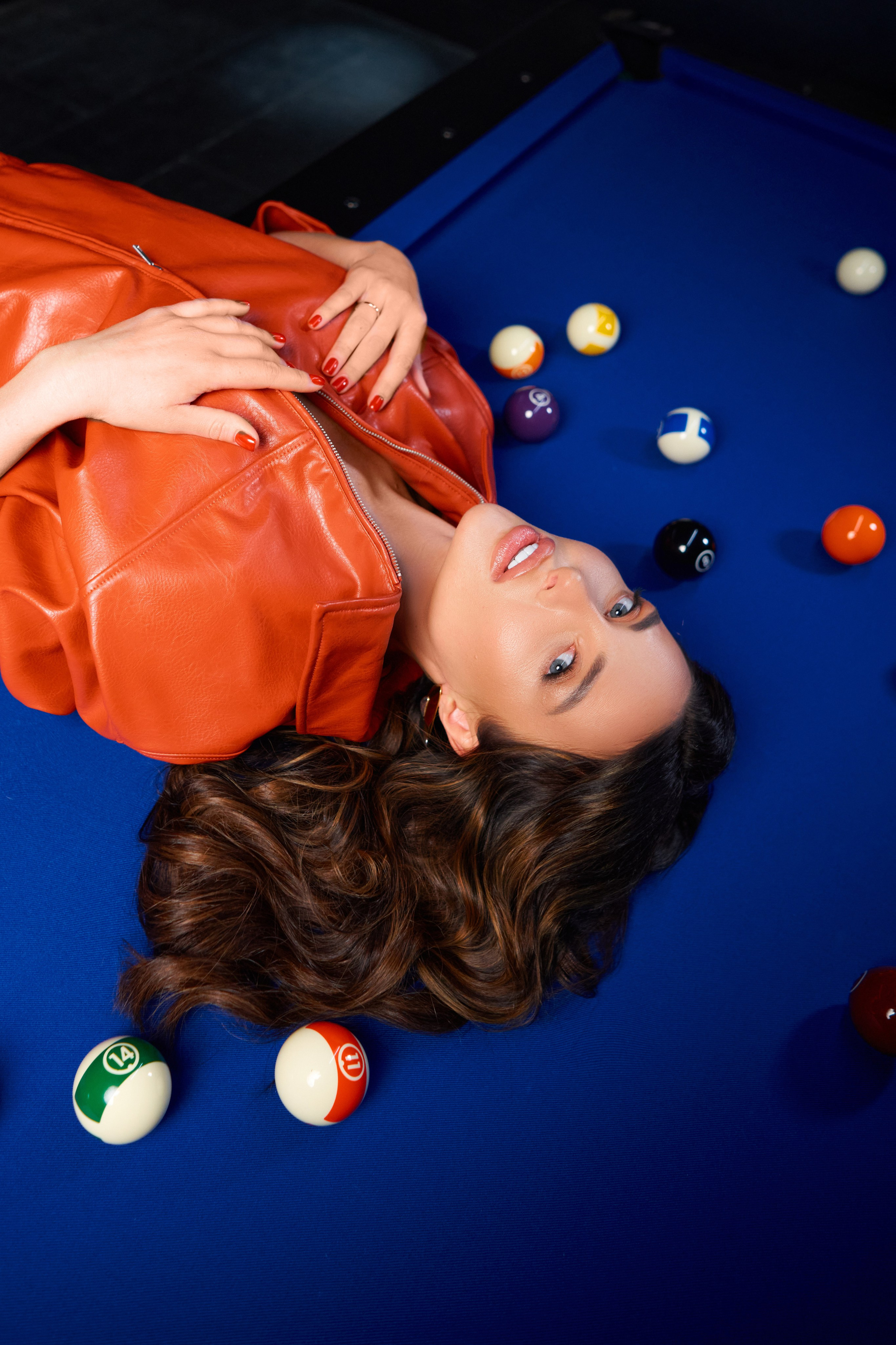 Luksusowy Dzień zdjęciowy – Sesje zdjęciowe dla każdego: portrety, zdjęcia biznesowe, rodzinne i inne. Аліса Постникова — портретний фотограф| Канни, Париж