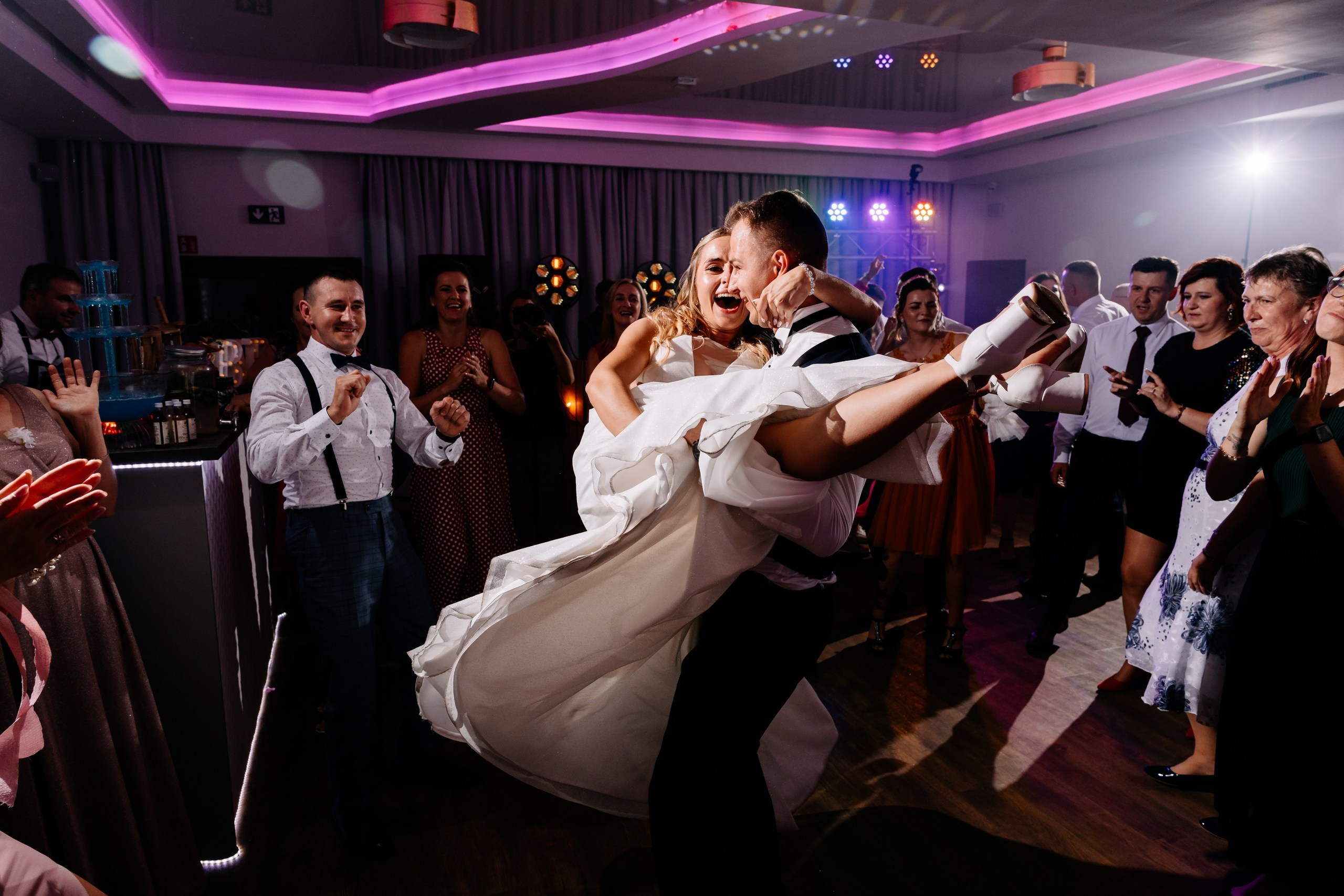 Patrycja ♡ Wojtek. Fotograf Ślubny Warszawa - Sesje Biznesowe Rodzinne Eventy