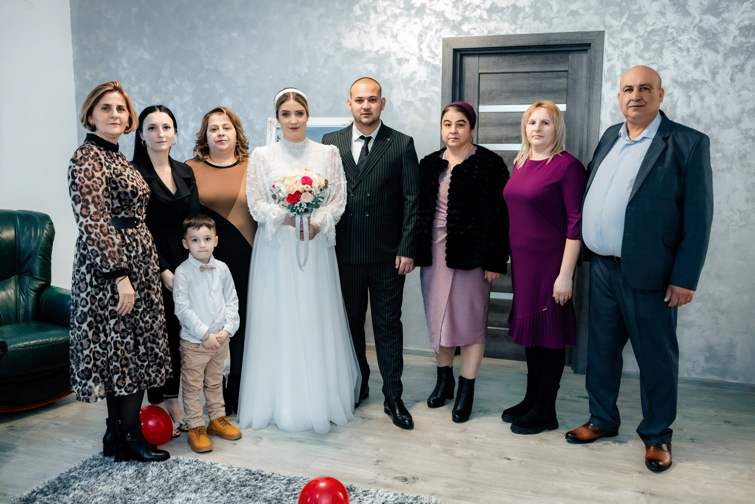 Fotograf nuntă Târgu Neamț – Samuel și Roxana, fotografie autentică realizată de AlinoFotoStudio 2. Fotograf nuntă Iași, Bacău, Suceava și Botoșani – Alin Chirilă surprinzând momente reale de nuntă 3. Fotografie de nuntă cu emoție și credință – AlinoFotoStudio, fotograf povestitor 4. Fotograf profesionist nuntă în Moldova – cadre naturale și pline de emoție 5. Alin Chirilă fotograf nuntă – poveste reală surprinsă prin fotografie 6. Fotograf nuntă cu stil documentar – momente autentice din ziua nunții Pregătiri mireasă acasă – fotografie naturală realizată de Alin Chirilă fotograf nuntă 8. Detalii din ziua nunții – fotograf nuntă Iași și Botoșani, AlinoFotoStudio 9. Emoții din dimineața nunții – fotograf profesionist Moldova 10. Cadre autentice din pregătiri – fotograf nuntă Suceava și Bacău Ceremonie religioasă nuntă – moment emoționant surprins de fotograf Alin Chirilă 12. Nuntă cu valori creștine – fotografie din biserică realizată cu discreție 13. Rugăciune și emoție în ziua nunții – fotograf nuntă Târgu Neamț 14. Legământ în fața lui Dumnezeu – fotografie de nuntă autentică 15. Fotograf nuntă biserică – momente sincere și pline de semnificație Petrecere de nuntă – cadre naturale realizate de AlinoFotoStudio 17. Bucurie și dans la nuntă – fotograf nuntă Iași și împrejurimi 18. Momente autentice de la restaurant – fotograf nuntă Bacău Suceava 19. Atmosferă de nuntă surprinsă discret – Alin Chirilă fotograf -AlinoFotoStudio – fotograf nuntă cu abordare naturală și emoțională 21. Alin Chirilă fotograf – povestitor prin fotografie de nuntă 22. Fotograf nuntă în Moldova – stil documentar și autentic 23. Fotografie de nuntă sinceră și elegantă – AlinoFotoStudio- Fotograf nuntă Iași Bacău Suceava Botoșani – Alin Chirilă AlinoFotoStudio 26. Fotograf nuntă Târgu Neamț și Moldova – fotografie profesională de eveniment 27. Fotograf nuntă cu valori creștine și stil documentar – AlinoFotoStudio - Alin Chirilă – AlinoFotoStudio Fotograf nuntă Iași • Bacău • Suceava • Botoșani - Samuel & Roxana, Târgu Neamț -Momente reale, trăite sincer și păstrate pentru totdeauna.