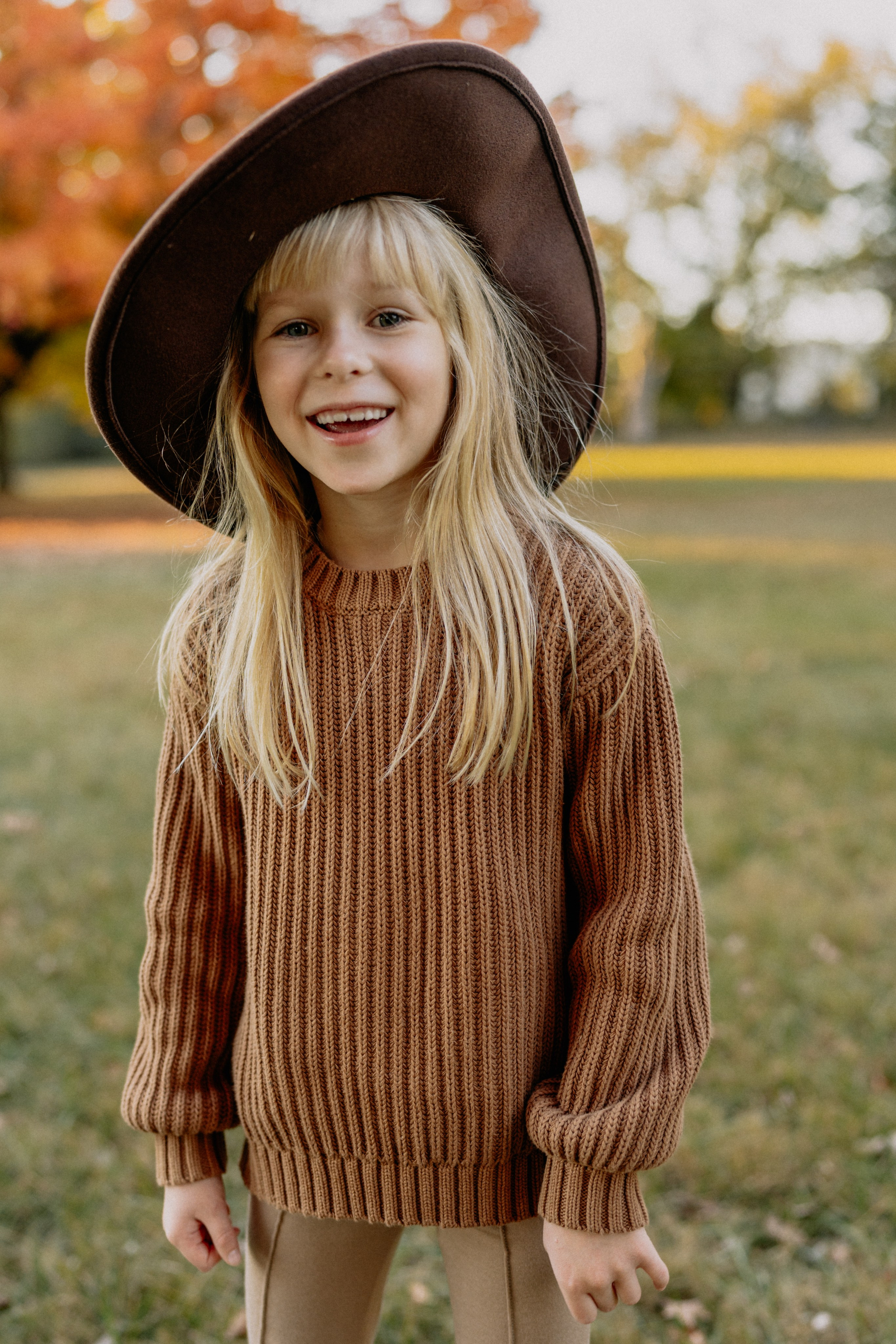 Fall Family Photography – Golden Leaves & Warm Tones. Alisa Tant — Family and newborn photographer Bucks County, Montgomery county, Philadelphia, NJ