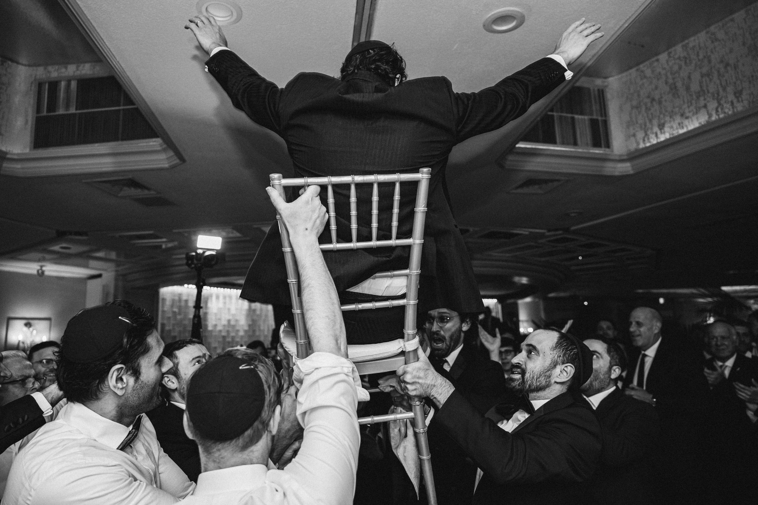 Wedding Photography in NYC – Natural & Cinematic. Sasha Amelie | Lifestyle and Wedding Photography | NYC and Beyond