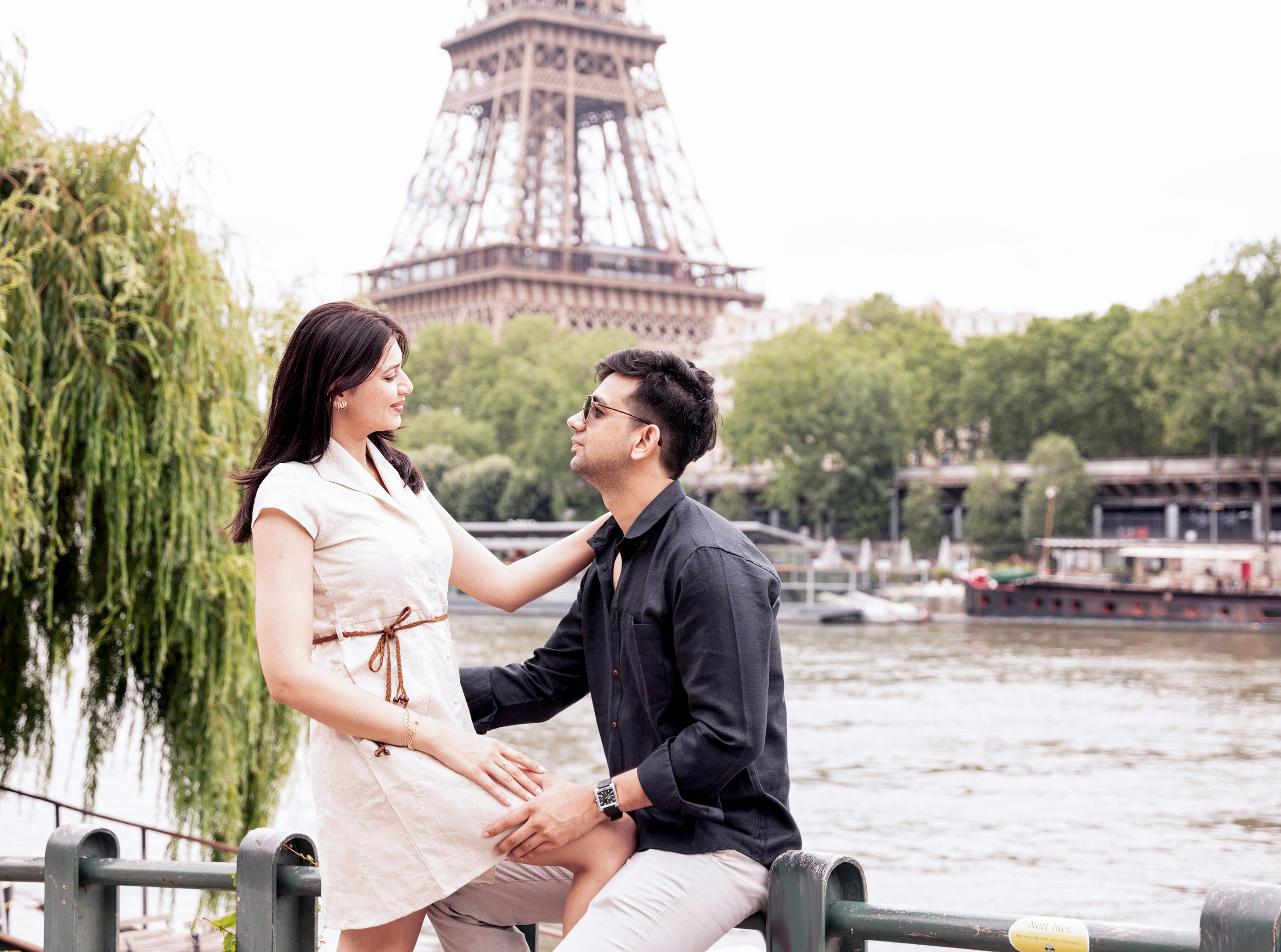 Lovestory photoshoot in Paris. Alina Tagzieva- a photograper in Paris