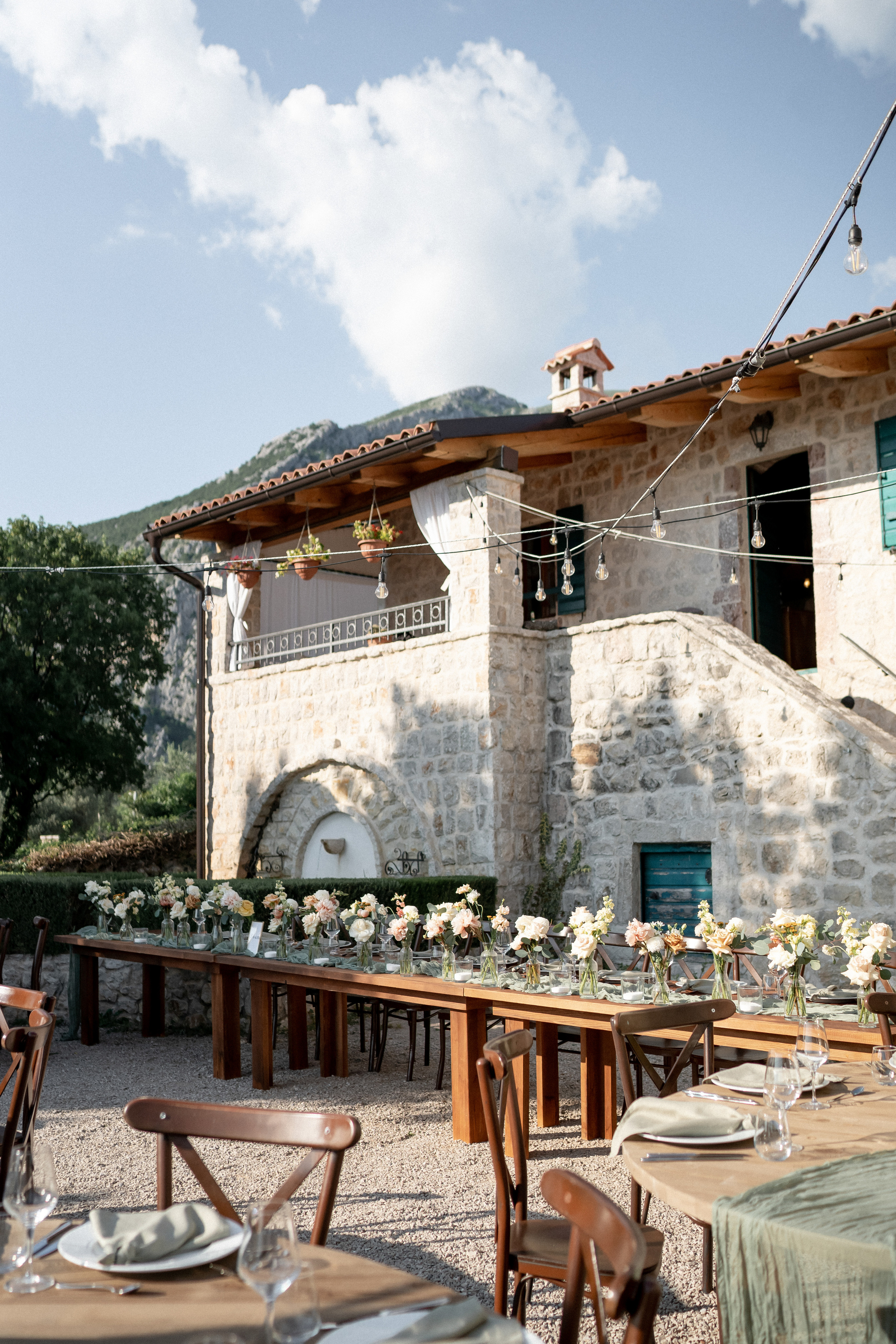 Italiaanse villa bruiloft vs. Montenegrijnse villa bruiloft: Een uniek