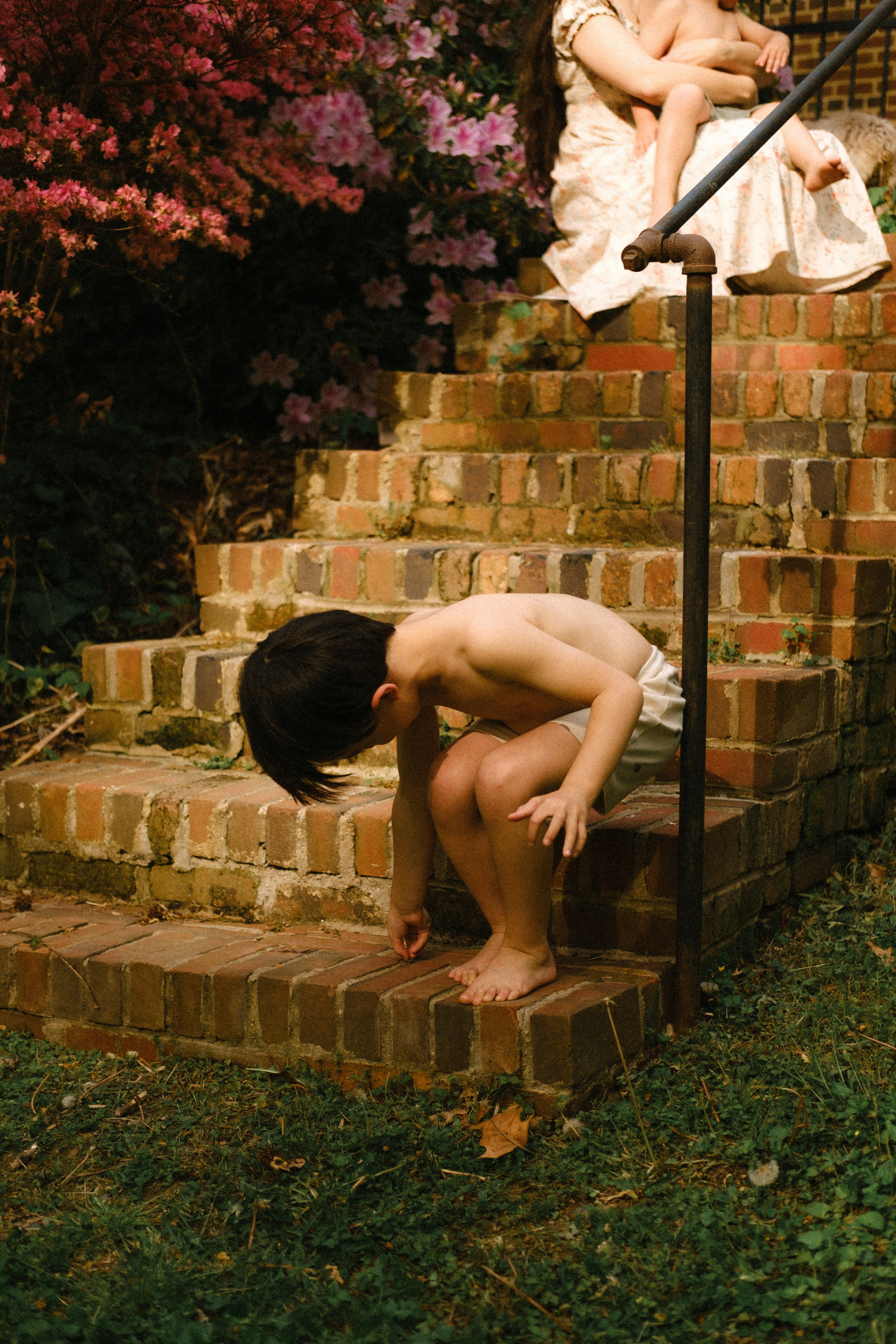 Cozy In-Home Family Photo Session in a Historic Richmond Victorian Home. Family Photographer Anna Dobrovolskaia | Richmond, VA