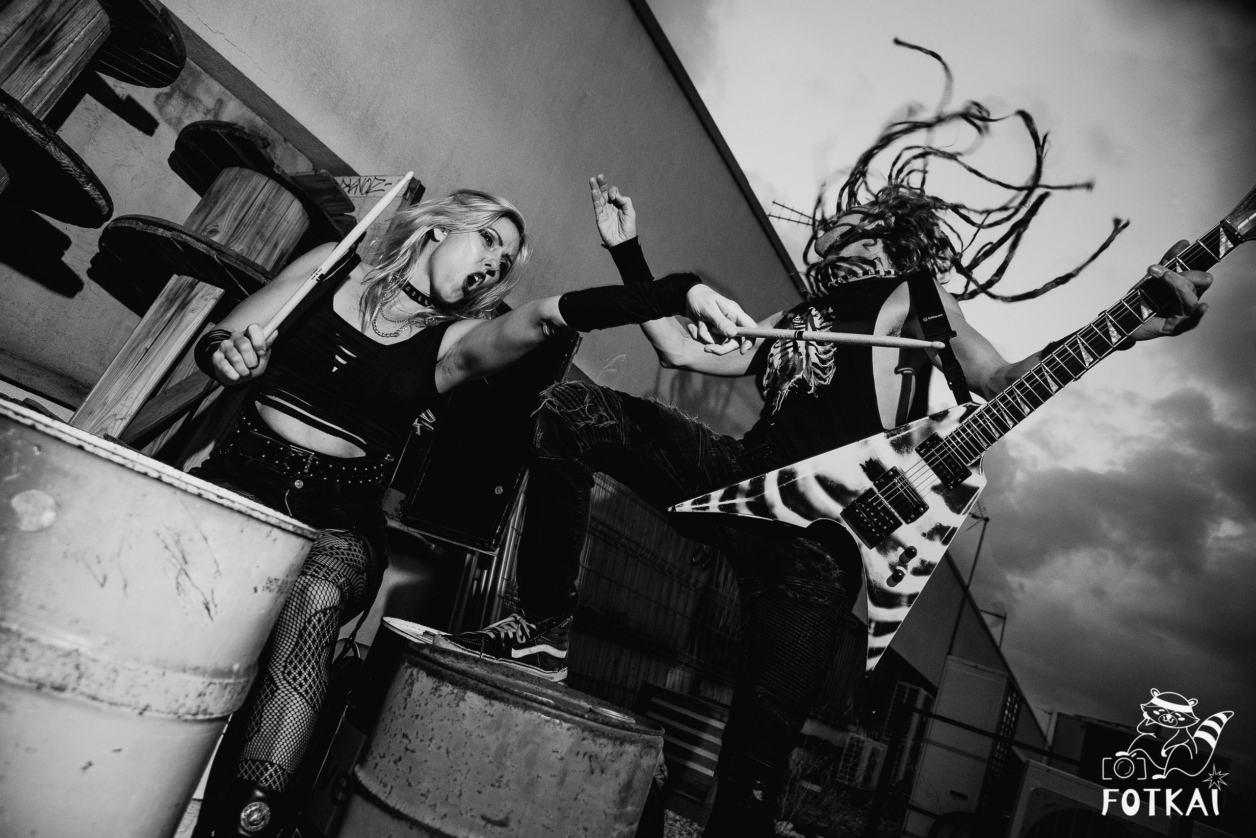 KrashKarma: cuando dos se convierten en la bestia del metal | FOTKAI