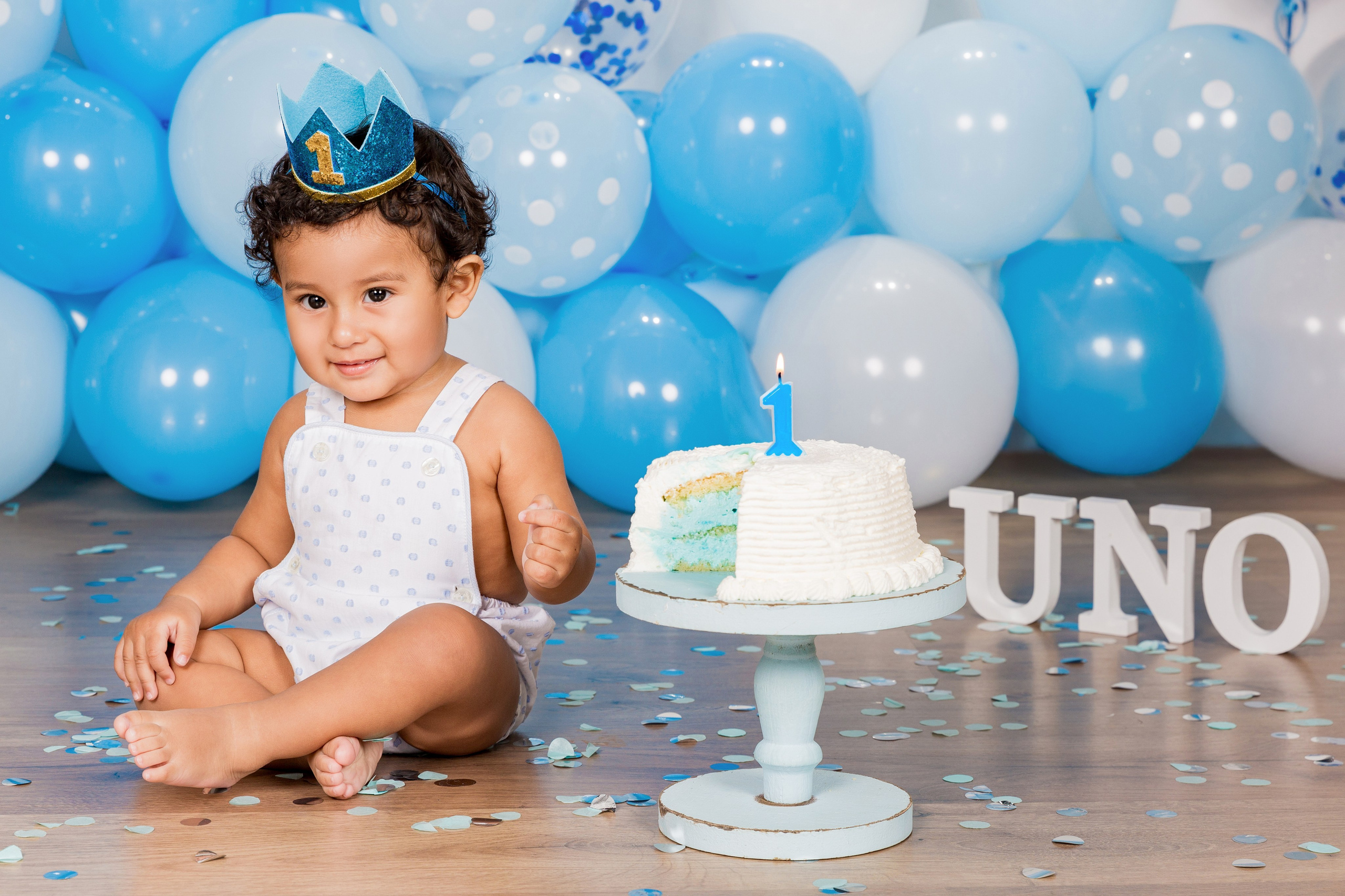 Sesión de Fotos de Cumpleaños en Madrid | Smash Cake, 15, 19, 40 Años – Rainbox Estudio. Rainbox Estudio de Fotografía