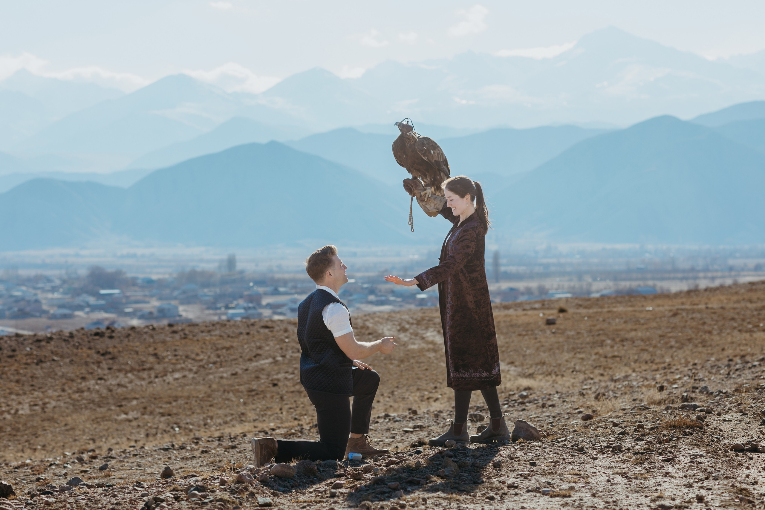 Предложение Дэниела и Джесс — Иссык-Куль, Каджи-Сай | Оксана Шувалова фотограф — Proposal Photos Kyrgyzstan (Issyk-Kul, Kajy-Say). Фотограф в Бишкеке Оксана Шувалова