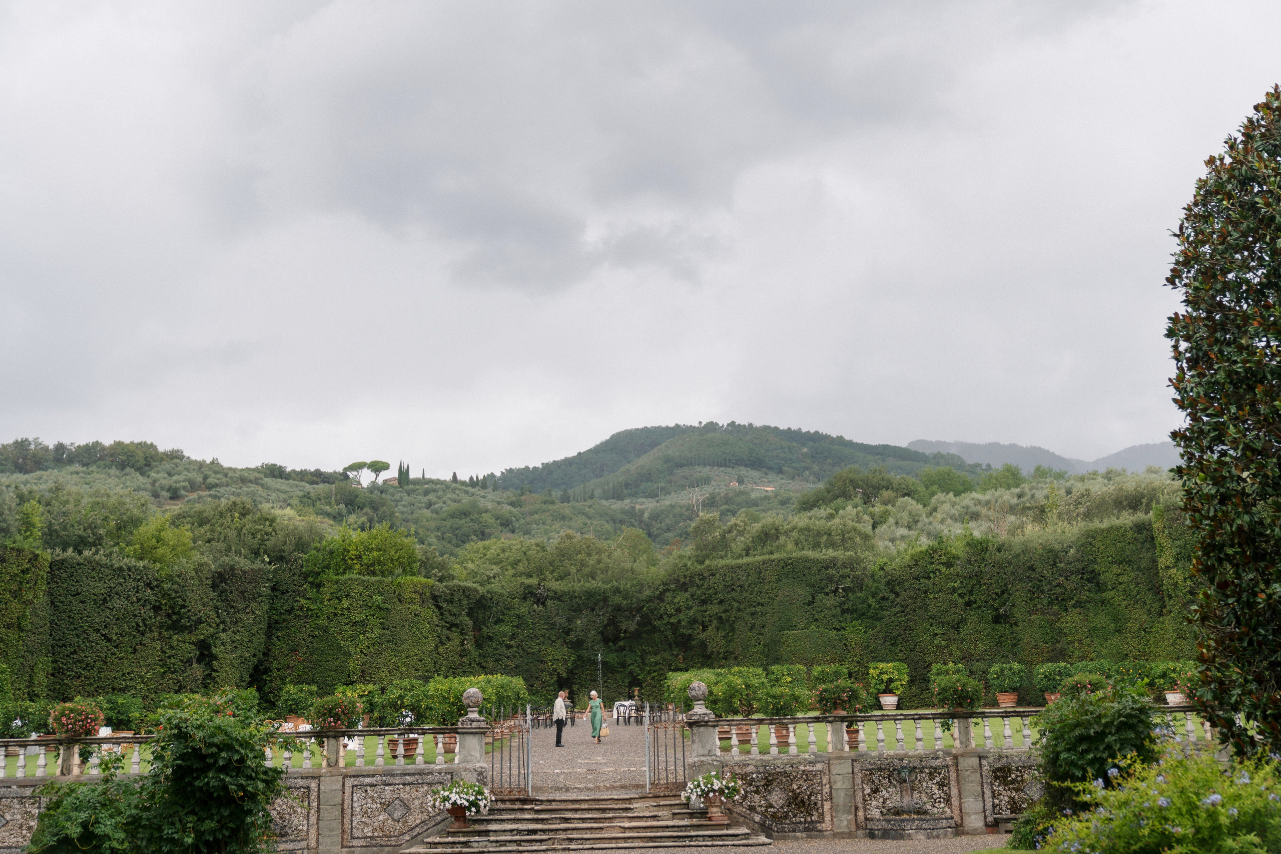 Alissa & Jakob · Villa Grabau, Tuscany. Raw Studio: Capturing Elegant weddings accross Europe