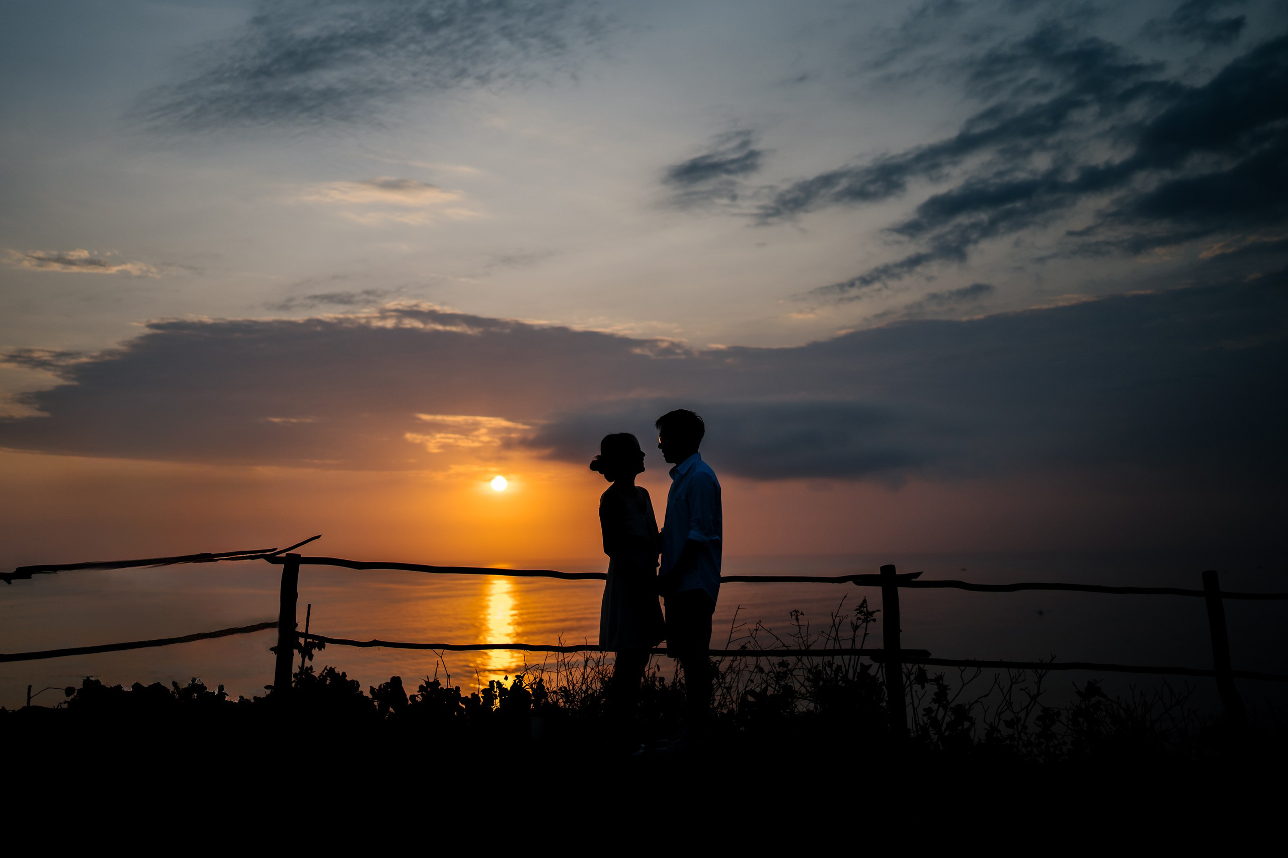 SECRET MARRIAGE PROPOSAL. Female Photographer in Bali