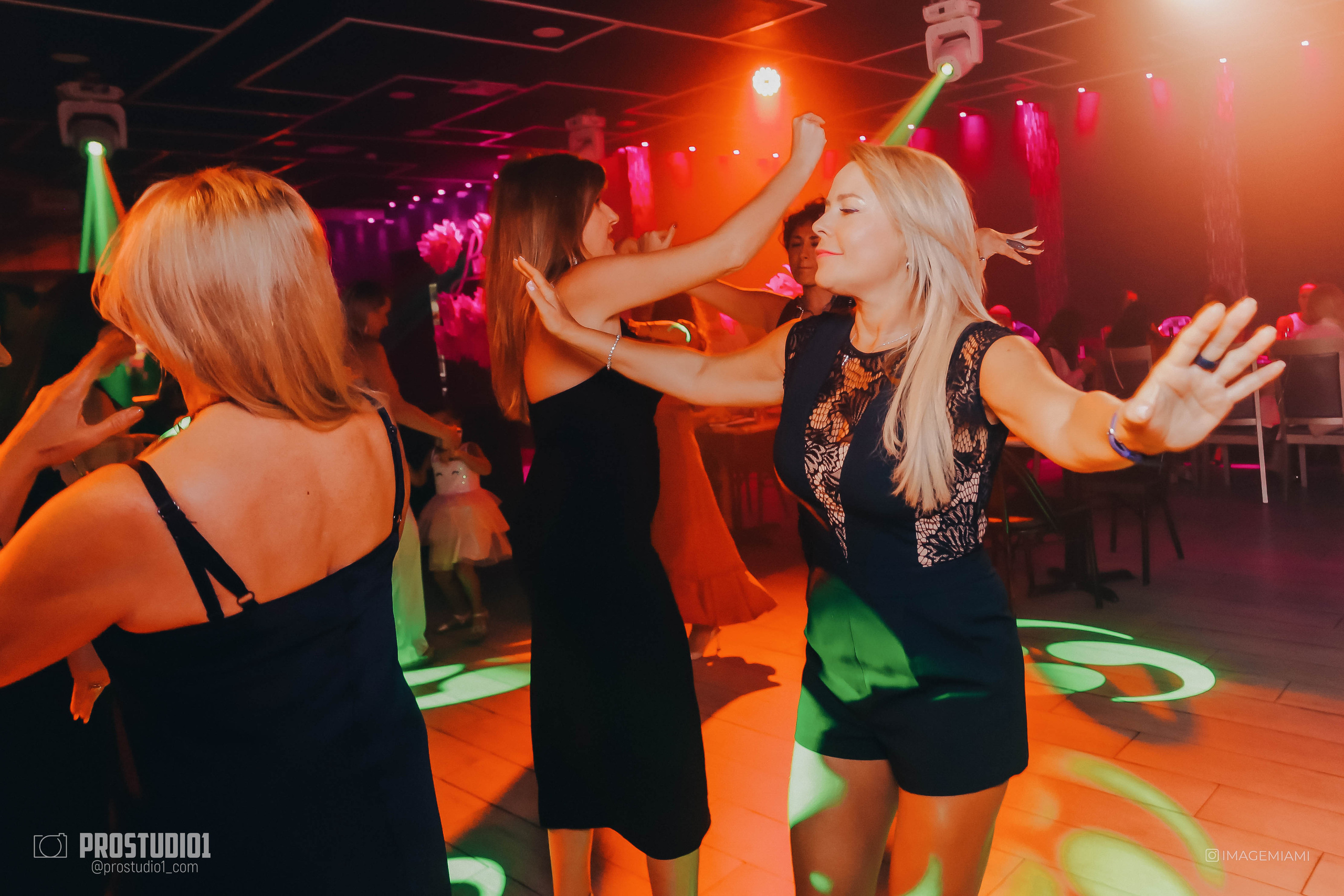 Photo & Video in Miami, Sunny Isles, Hallandale, Aventure. Photo & Video Production Studio #1