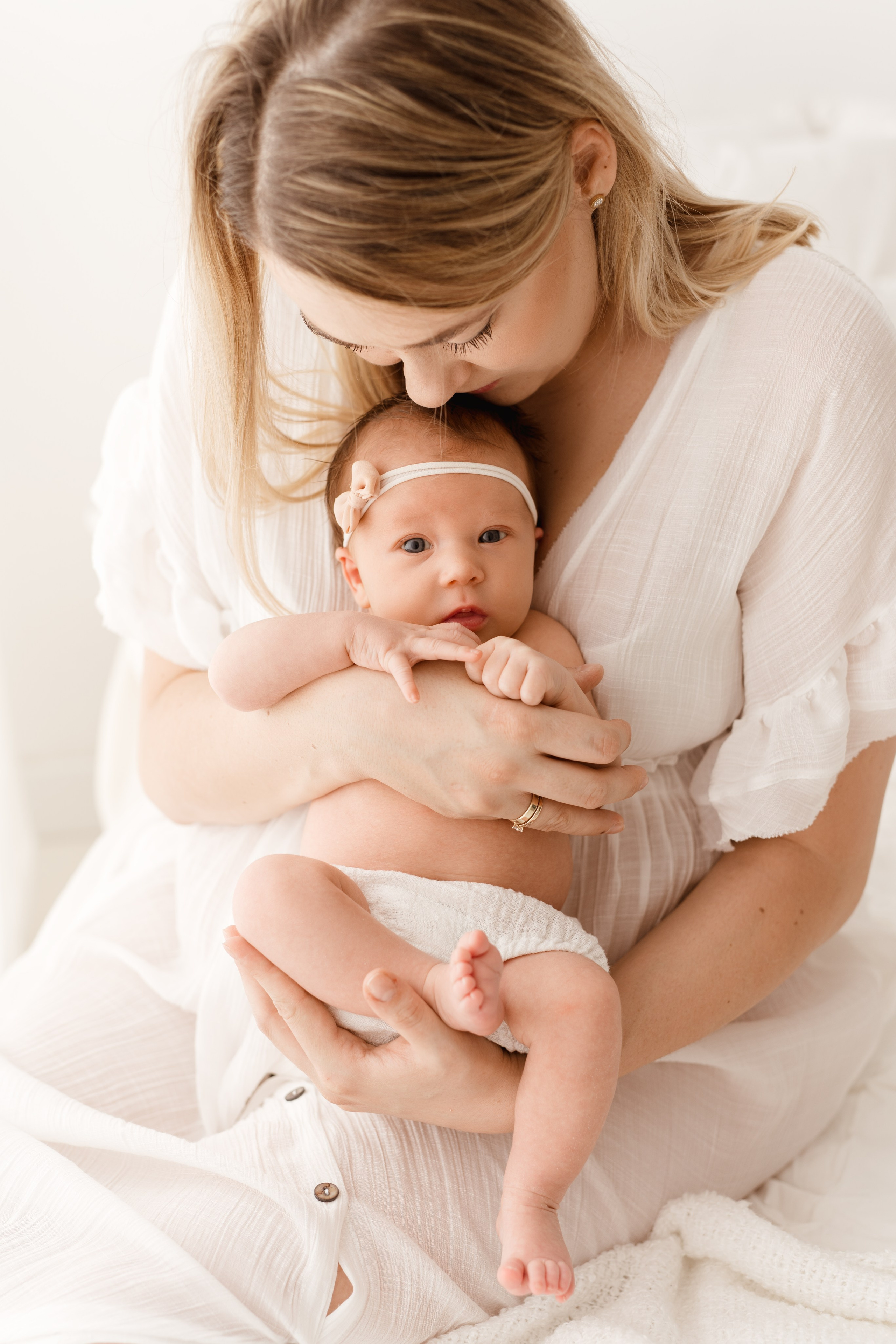 Naturalna sesja noworodkowa w Łodzi. Studio fotograficzne w Łodzi.