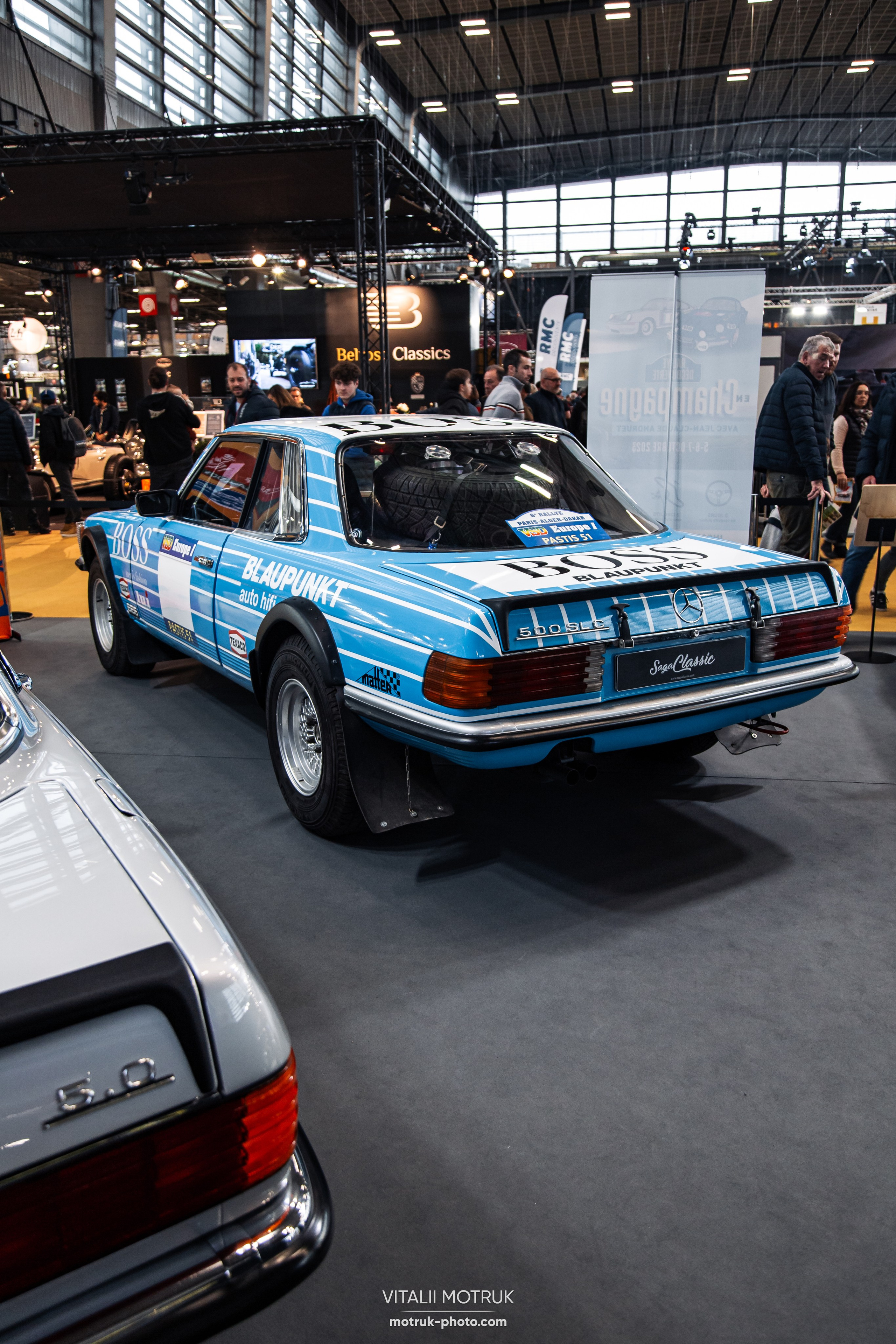 Retromobile 2023. Photographe de voitures à Paris — Vitalii Motruk