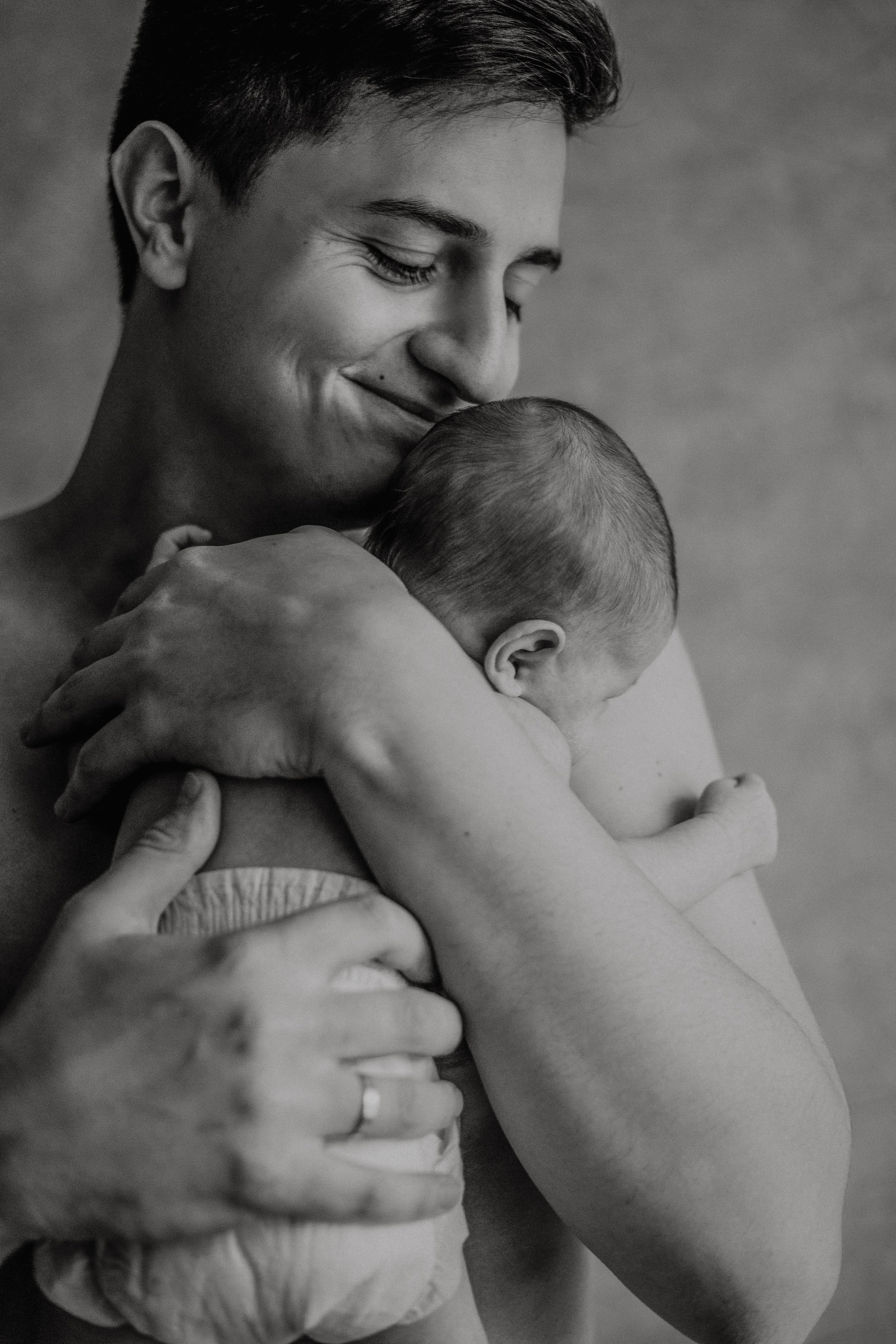 Newborn & Sibling Photography – First Precious Moments Together. Alisa Tant — Family and newborn photographer Bucks County, Montgomery county, Philadelphia, NJ