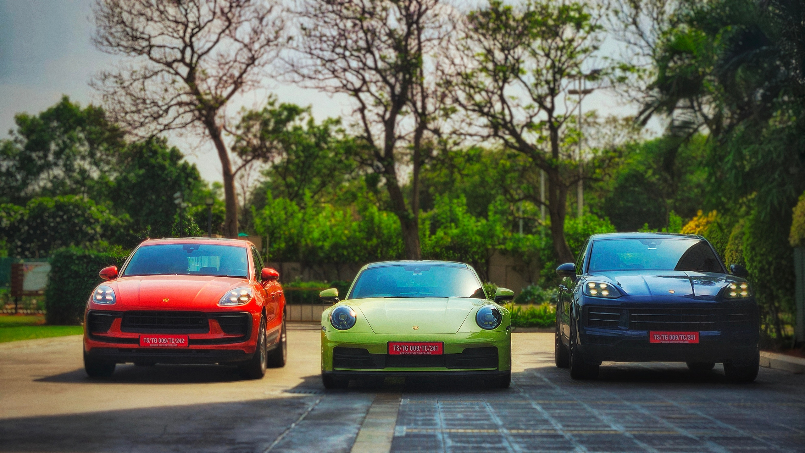 AUTOMOBILE'S