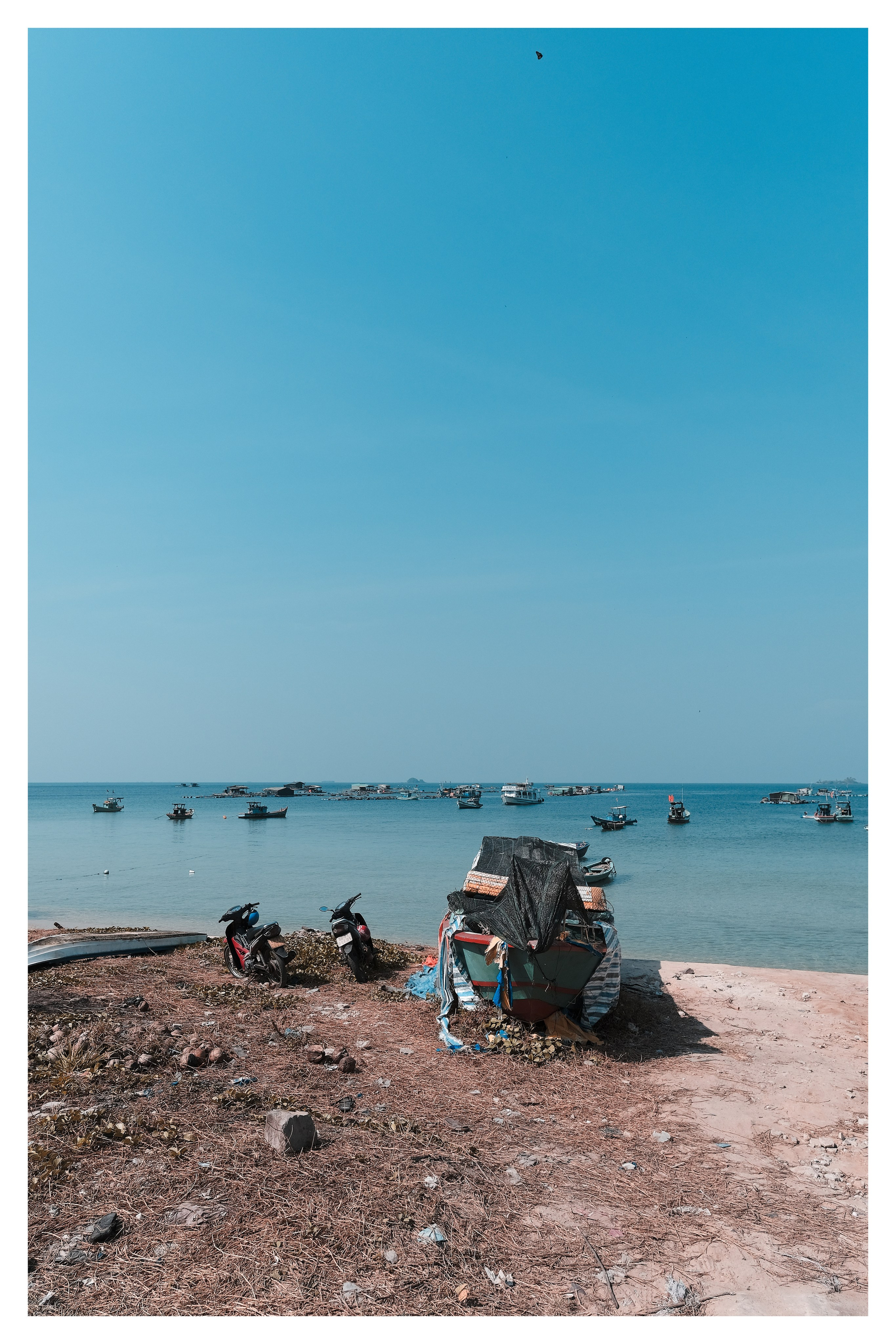 The Life of the Others | Phú Quốc 🇻🇳 |📍Vietnam. 中国街头摄影 | The Streets of China Through My Eyes | 深圳