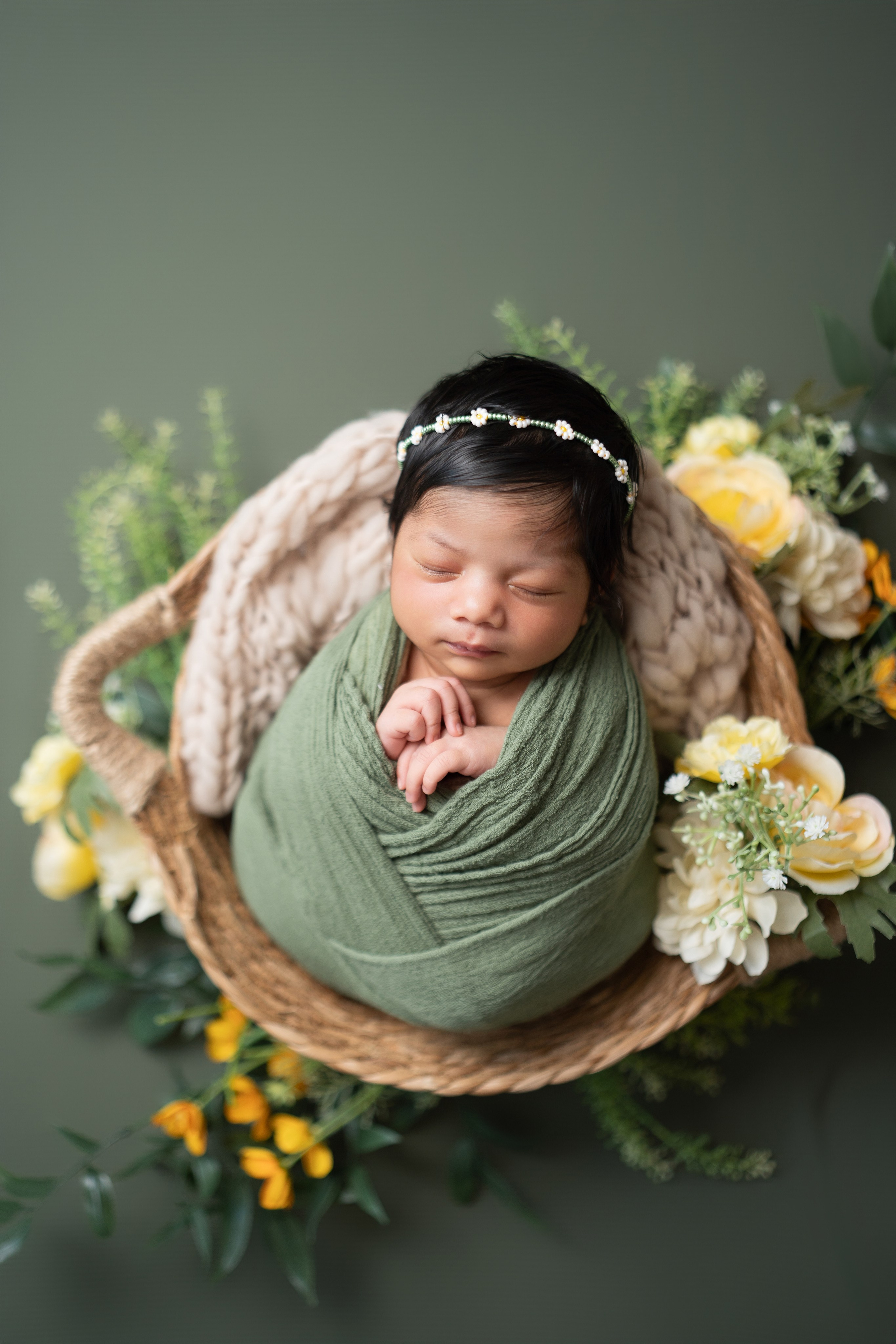 Posed Newborn. Maternity, family and newborn photography in San Francisco Bay Area