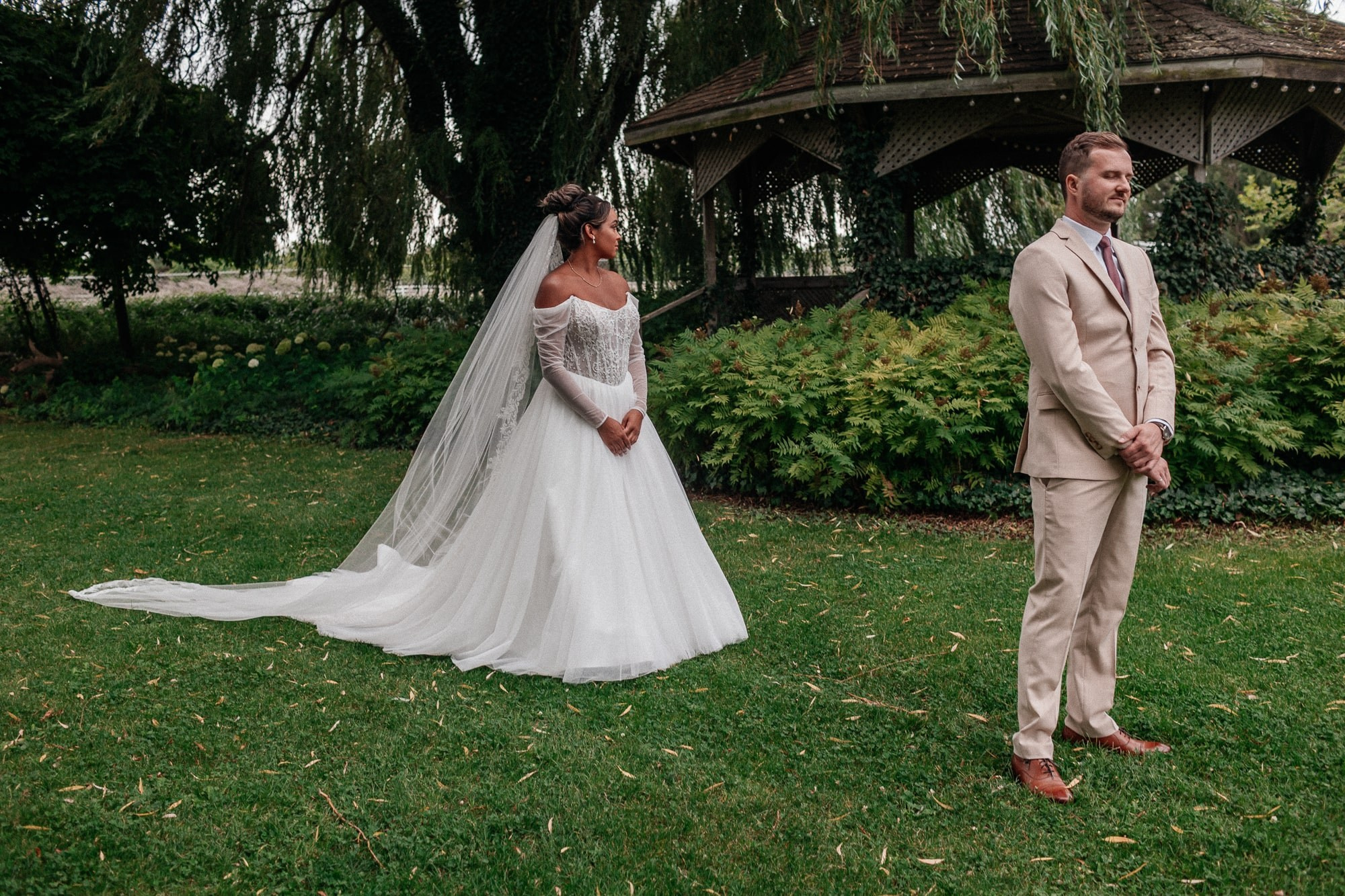 Jessica & Stephen’s Candid Wedding Photos | Documentary-Style Wedding Photography | Hamilton, Oakville, Brampton, Etobicoke. Storytellers Films — Candid Wedding Videographer & Photographer in Toronto, Ontario and beyond