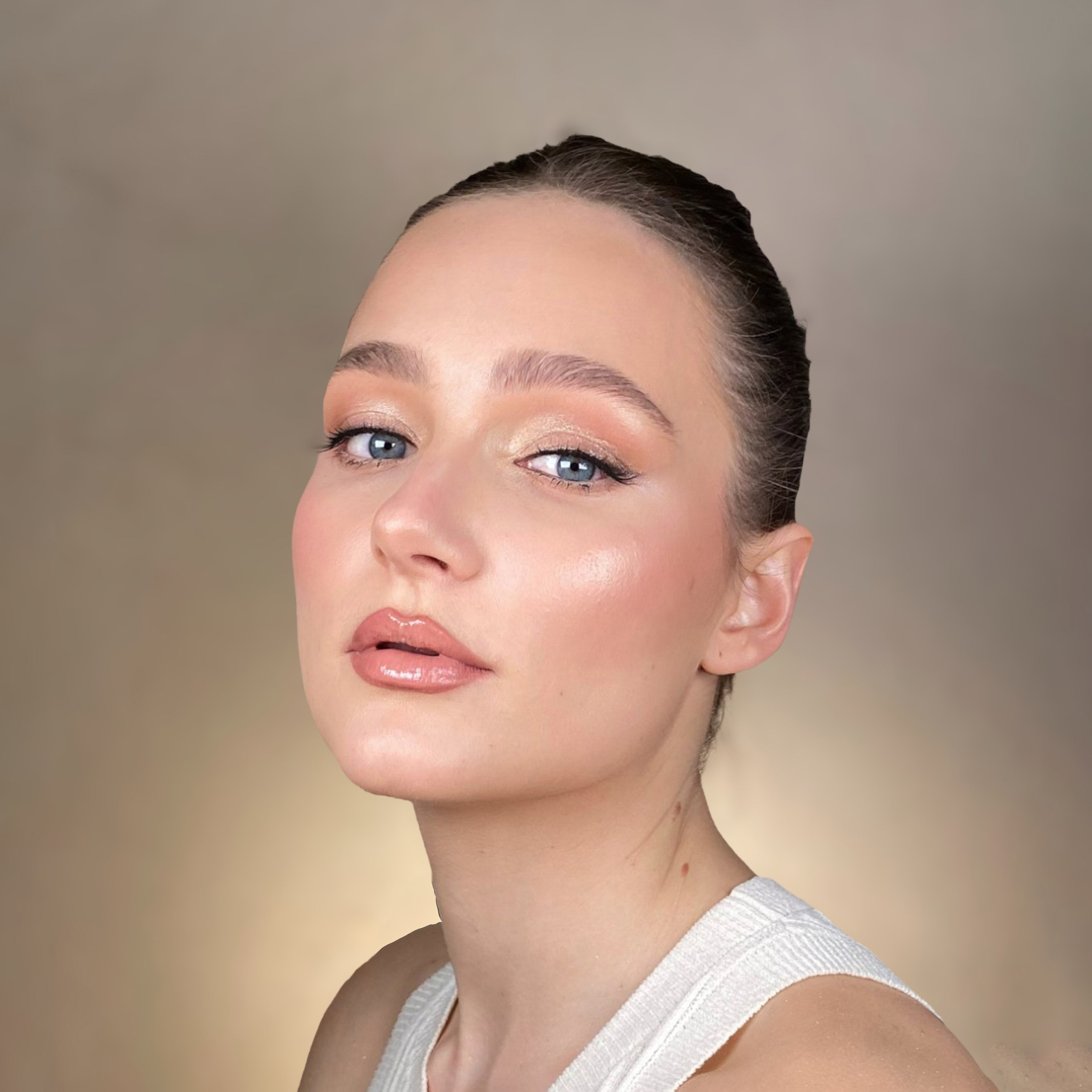 Natural nude makeup in Rome