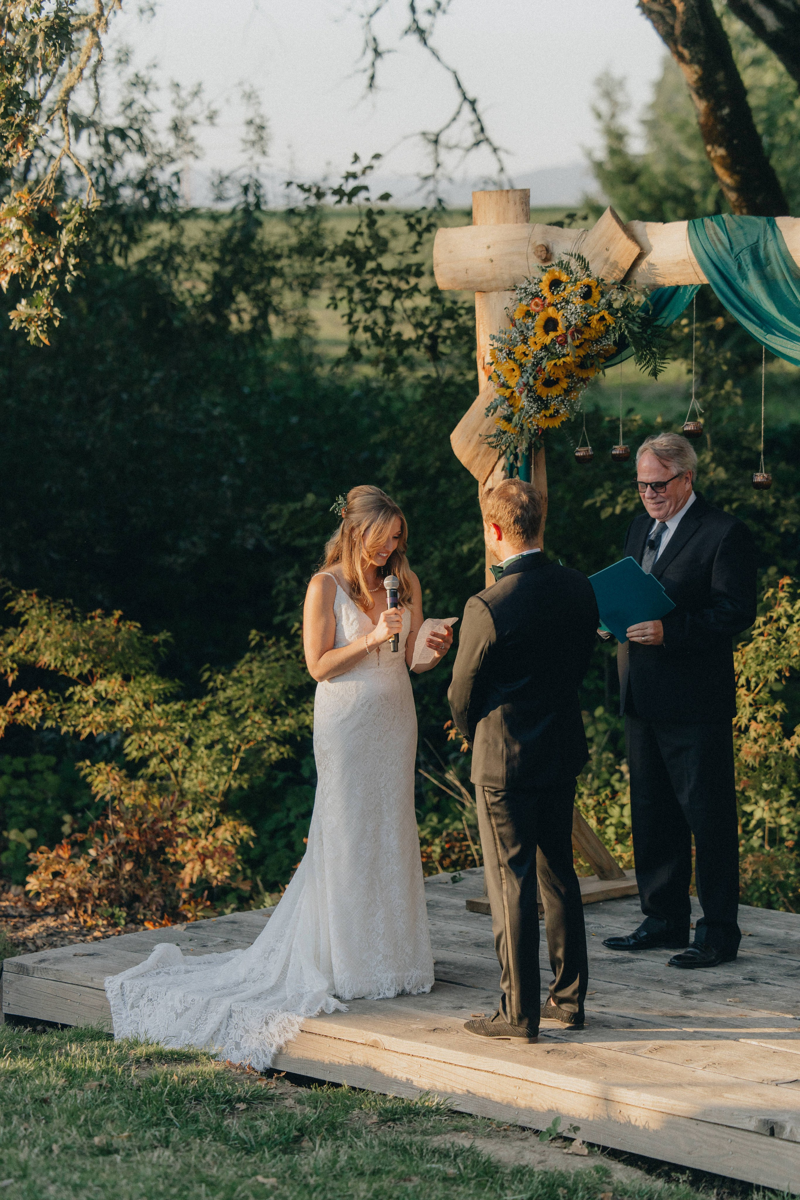 Wedding Photography at Portland Oregon | Jessie & Isaac's Session by Georgy Shishkin | Capturing Moments in Portland, Seattle, Bend & Oregon. Capturing Love in the Heart of the Pacific Northwes