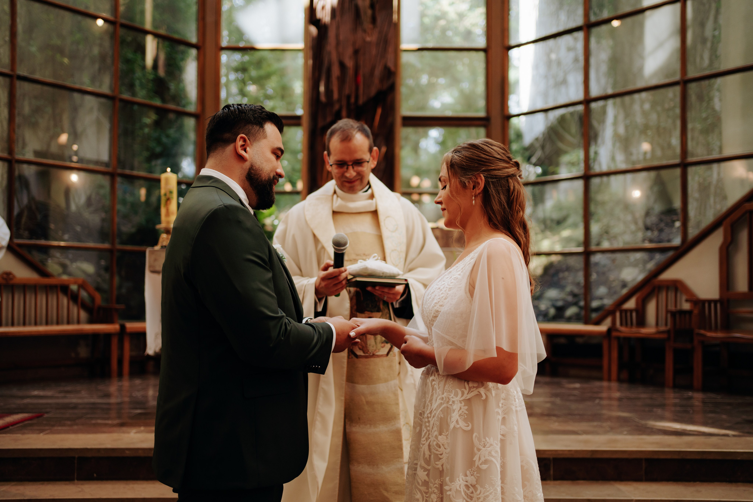 Fotograf ślubny Gdańsk - naturalny reportaż ślubny, sesja narzeczeńska, sesja ślubna, zaręczyny. Zdjęcia pełne dobrych emocji. Fotograf ślubny & lifestyle Gdańsk, Karolina Baczewska