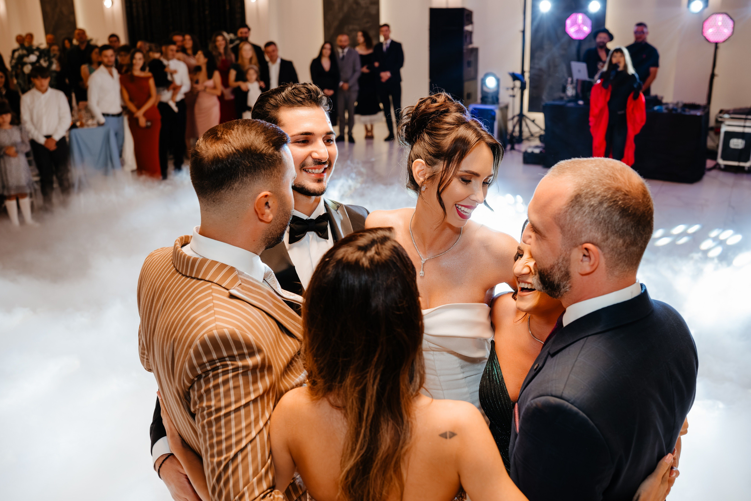 Povestea de nuntă a lui Anca și Dragoș în Bacău | Fotografie de Eveniment. Raw Studio. Fotograful tau de nunta!