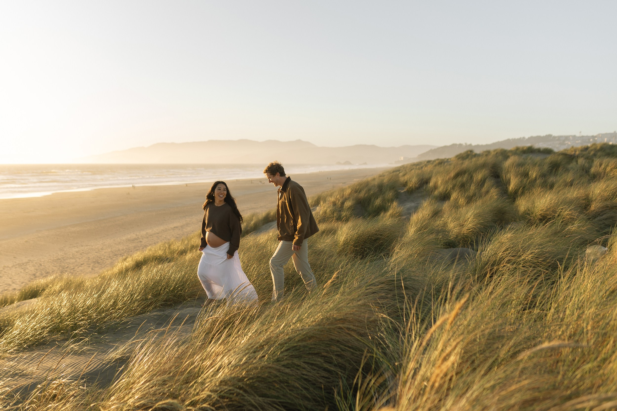 Lifestyle maternity photography session on the California coast