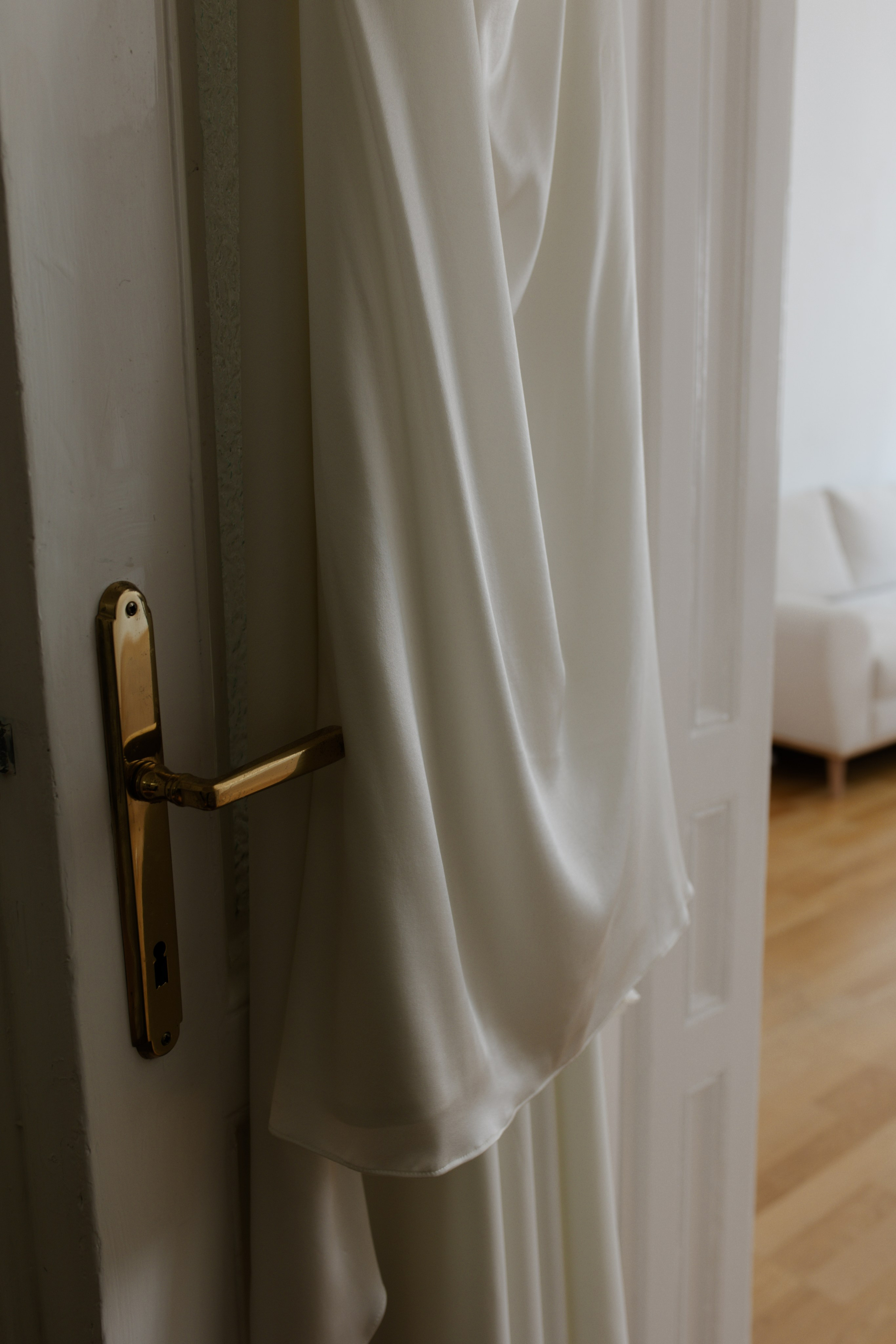 Elegant Castle Wedding in Austria | Alwin & Ruth’s Fairytale Celebration. Wedding photographer and videographer based in Timisoara, Romania