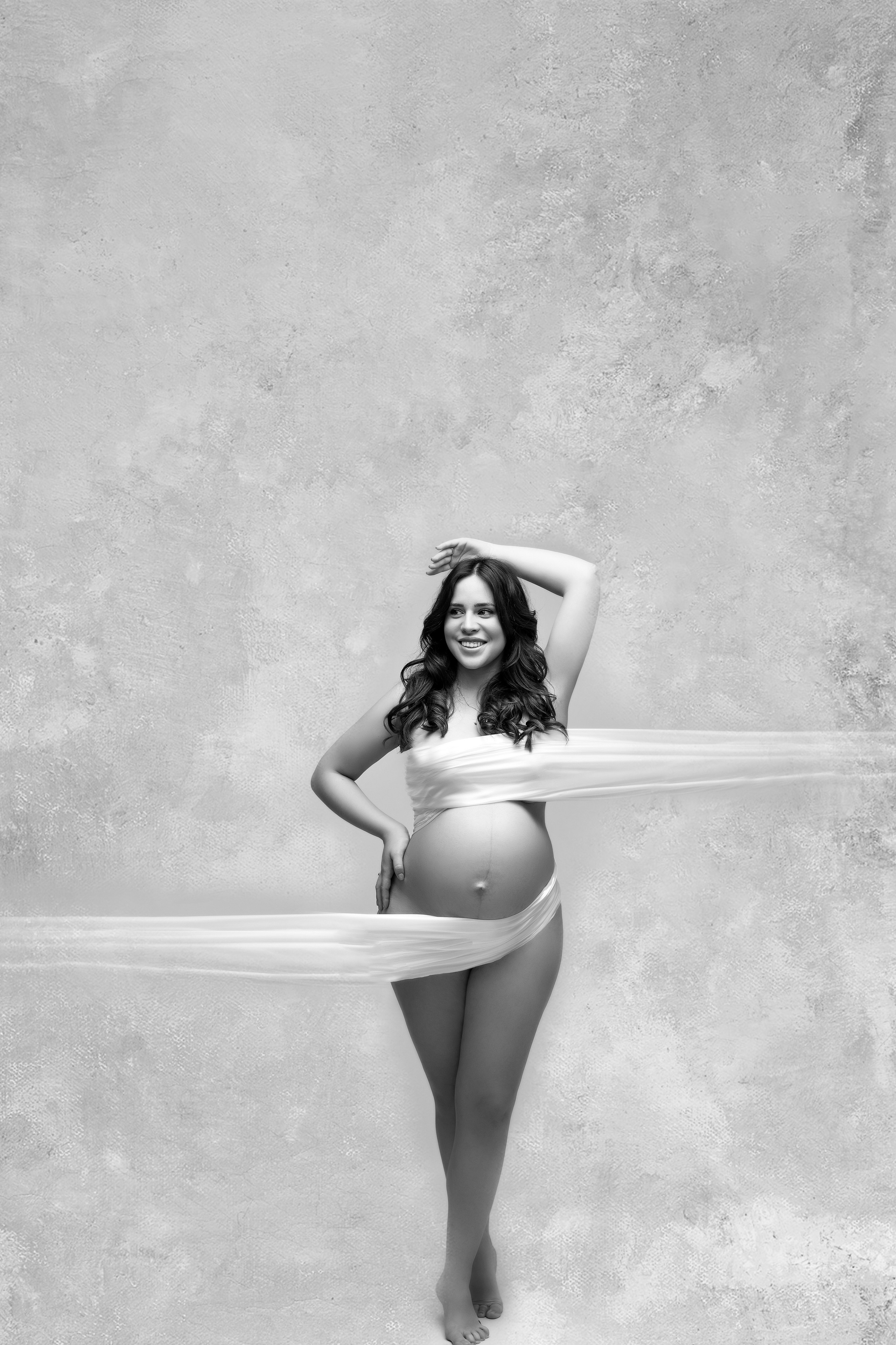 Nueva Sesión Embarazo En Estudio. Fotografía de Eventos, Embarazo y Familiar en Pirineos