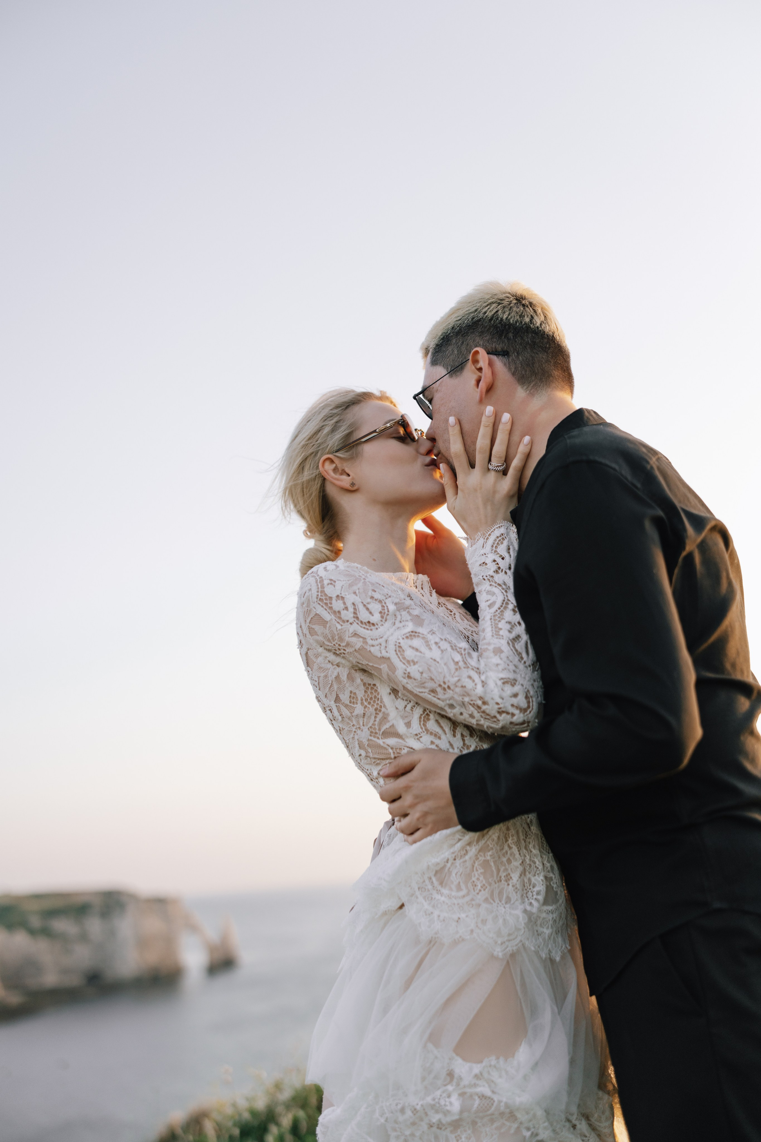 Photoshooting in Étretat from August 2025 to October 2026 — current prices and conditions. Photographer Khrystyna Voronova