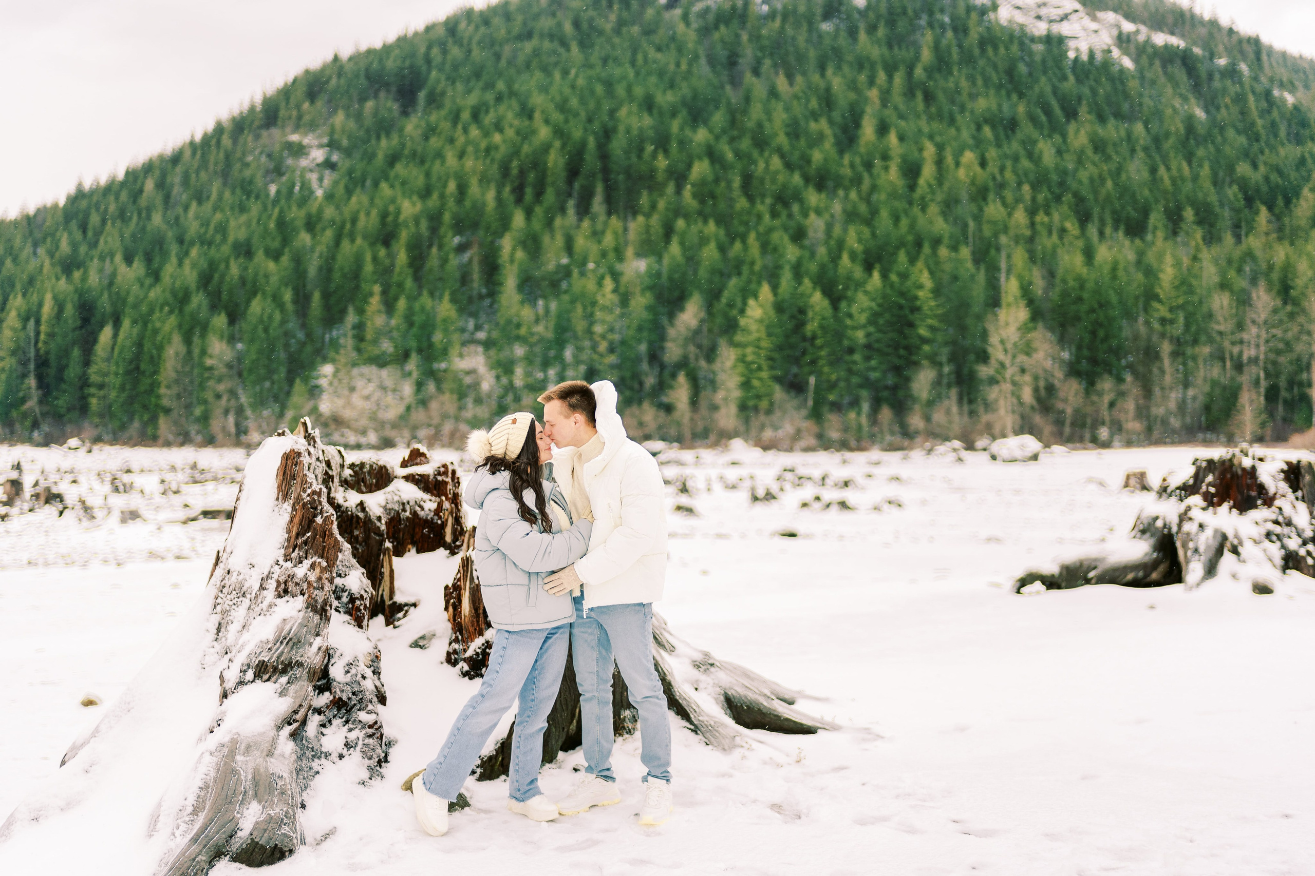 Irina & Bogdan / January 2024. Rattlesnake Lake, WA. EVAN ARISTOV WEDDING PHOTOGRAPHY — Seattle Wedding Photographer