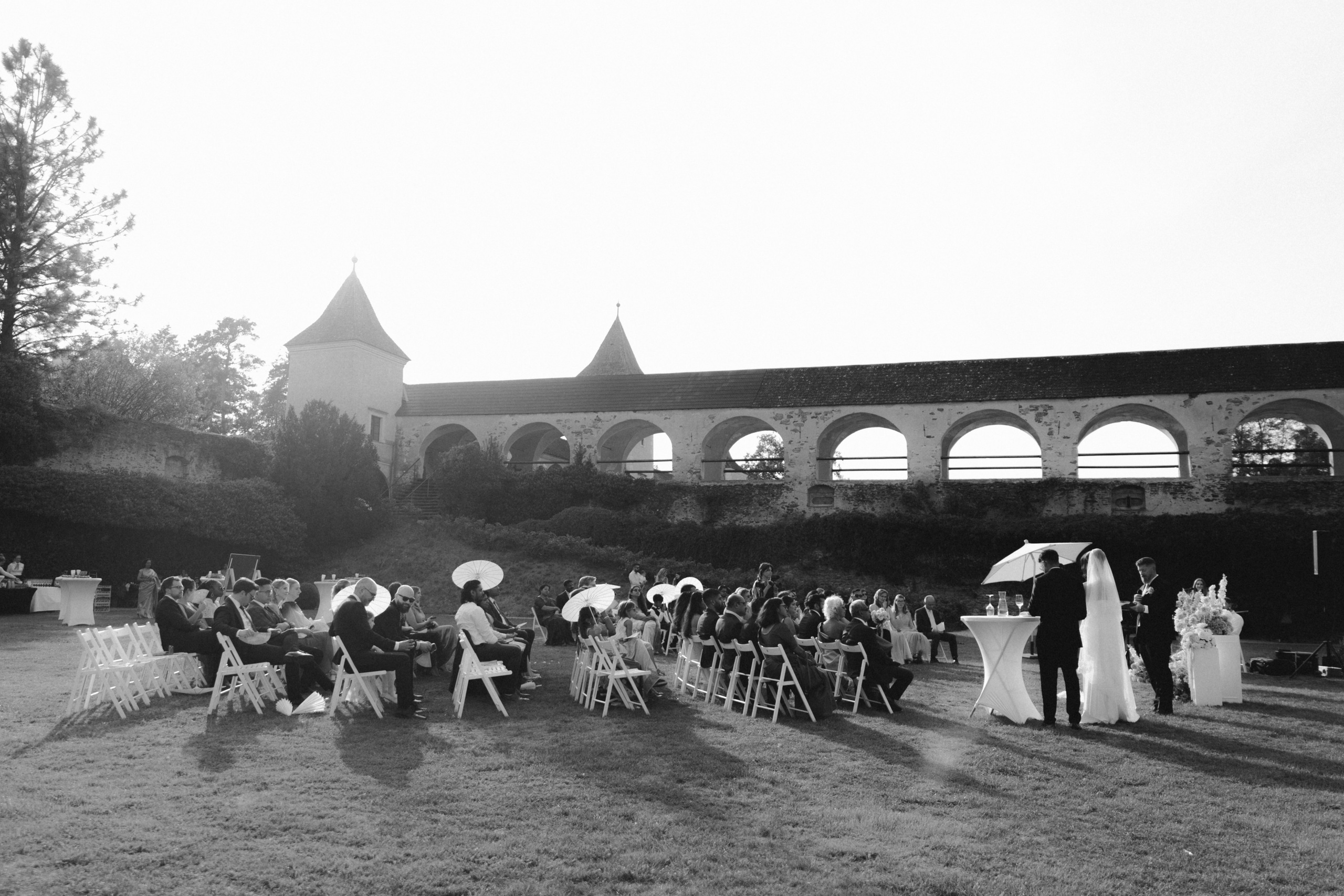 Elegant Castle Wedding in Austria | Alwin & Ruth’s Fairytale Celebration. Wedding photographer and videographer based in Timisoara, Romania