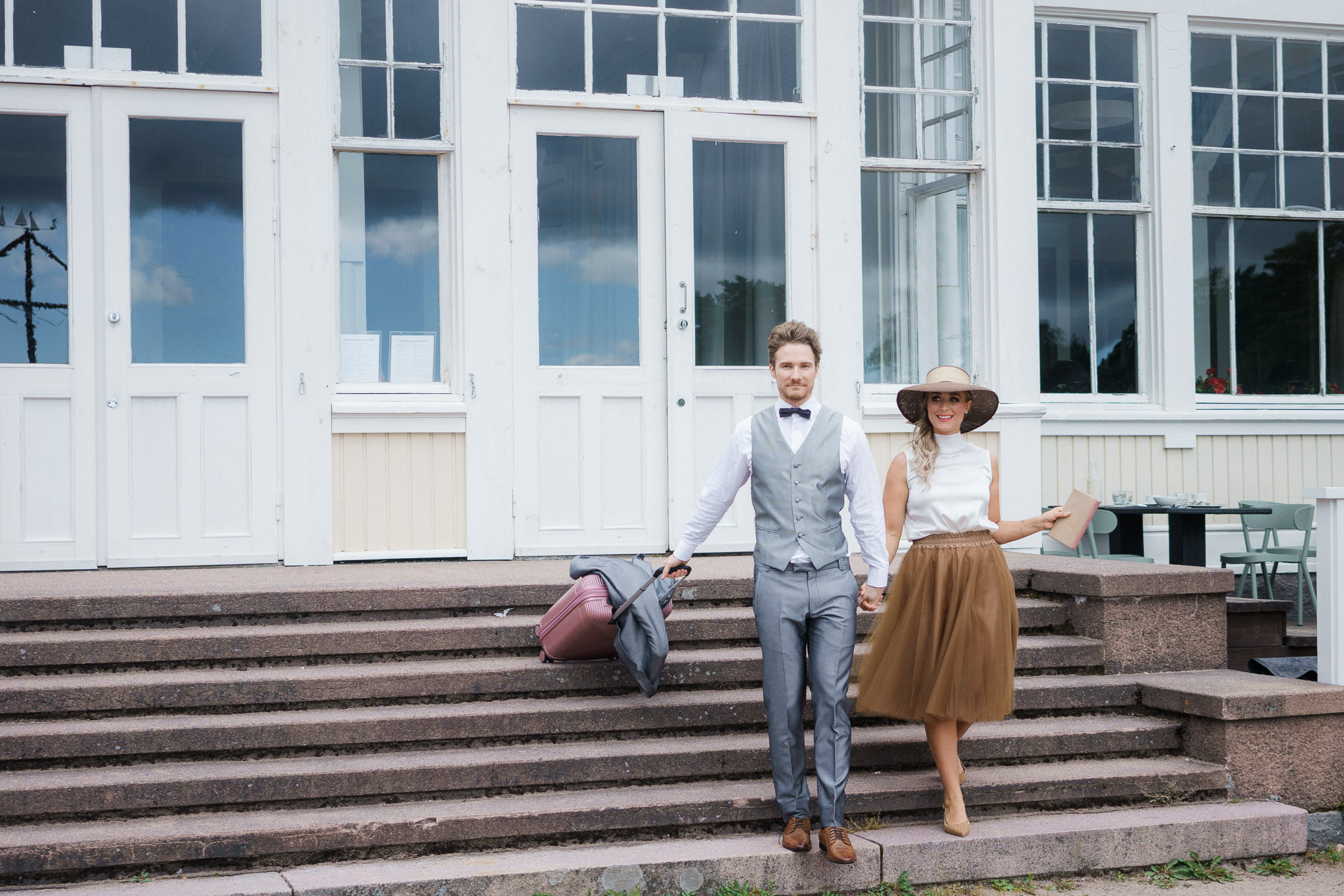 Coffee latte and champagne color wedding at Hanko casino
