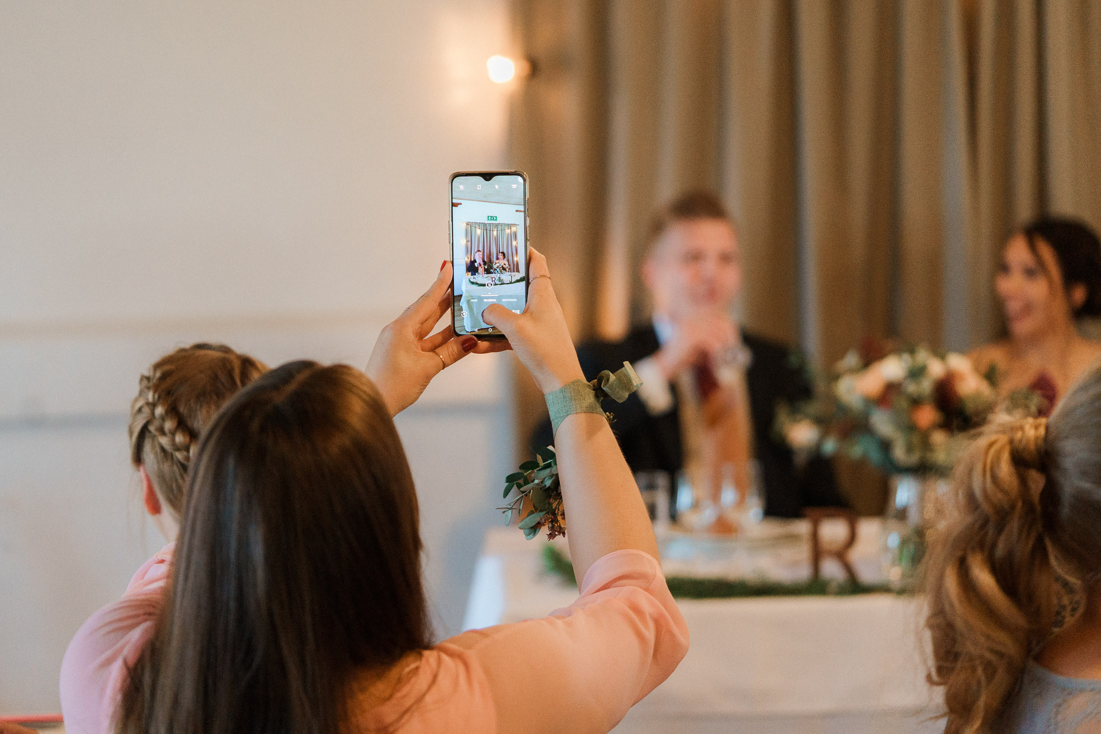 Häät Kiialan Kartanossa: Romanttinen Vihkiminen ja Juhla Kiaalan kartanossa, Viinatehtaalla. Hääkuvaus Porvoo