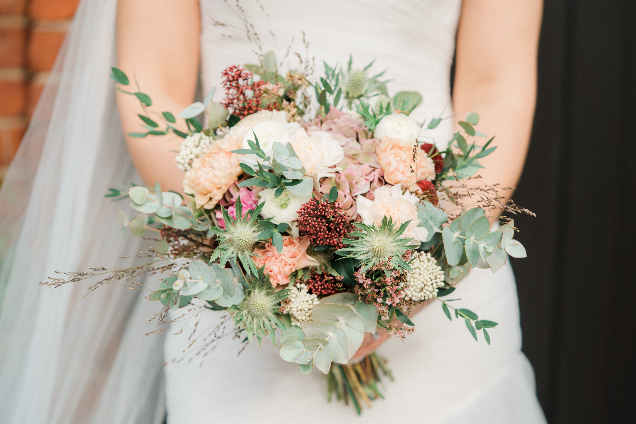 Häät Kiialan Kartanossa: Romanttinen Vihkiminen ja Juhla Kiaalan kartanossa, Viinatehtaalla. Hääkuvaus Porvoo