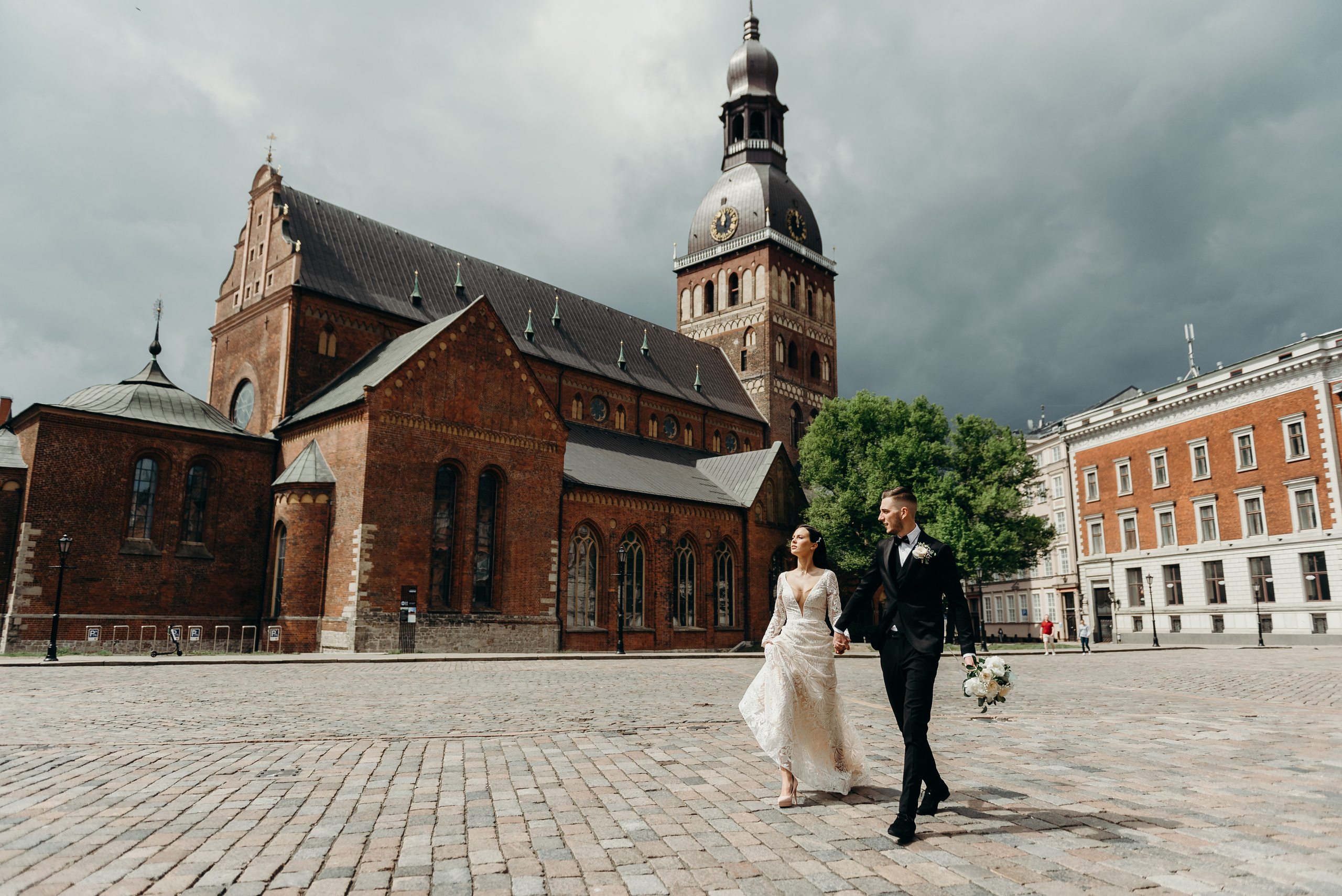 Фотосессия в старой Риге на фоне Домского сабора