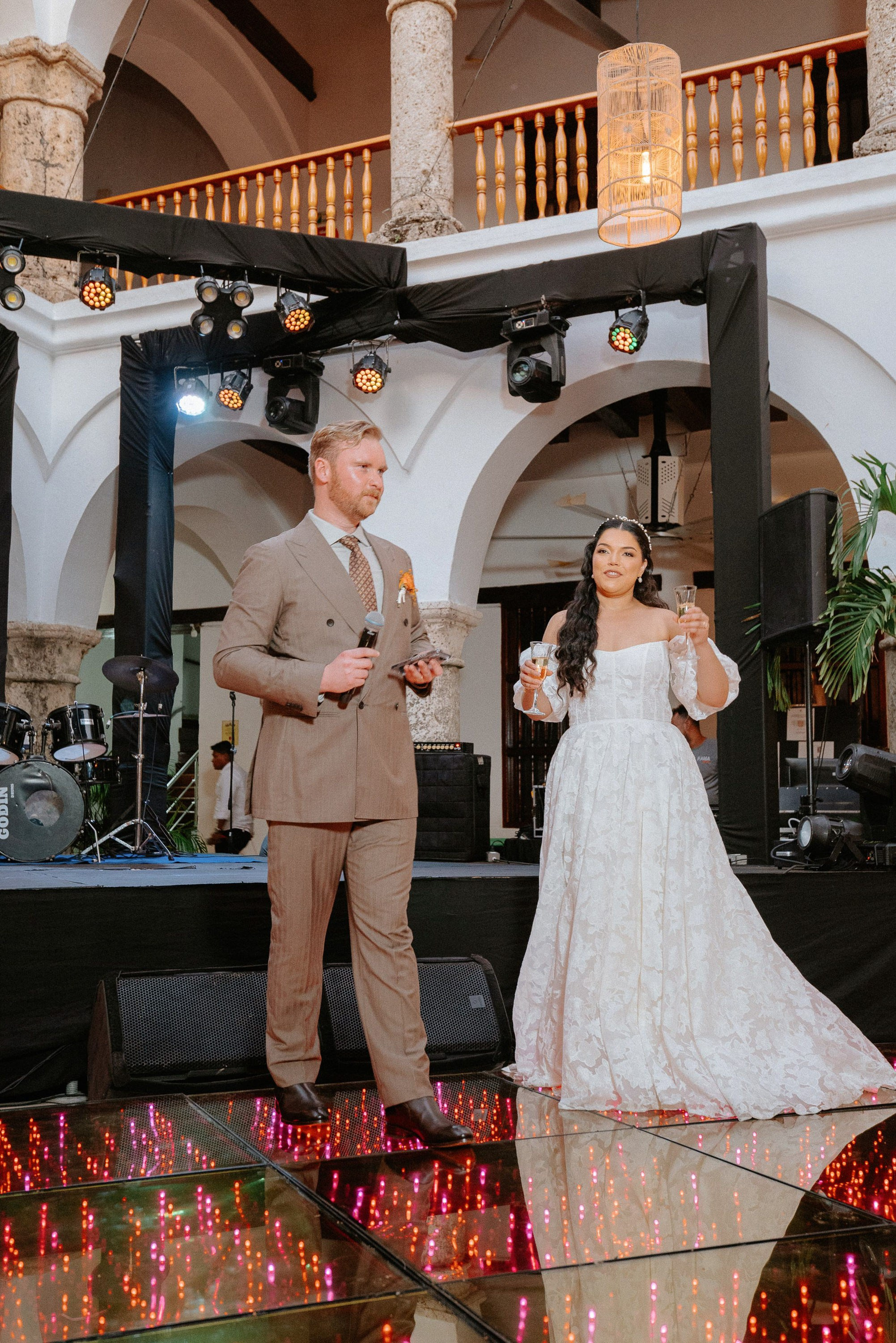 Cindy + Garrett | Destination Wedding Photos in Cartagena 2025 – César Vanegas Photography. César Vanegas Photography | Wedding & Travel Photographer | Cartagena, Colombia