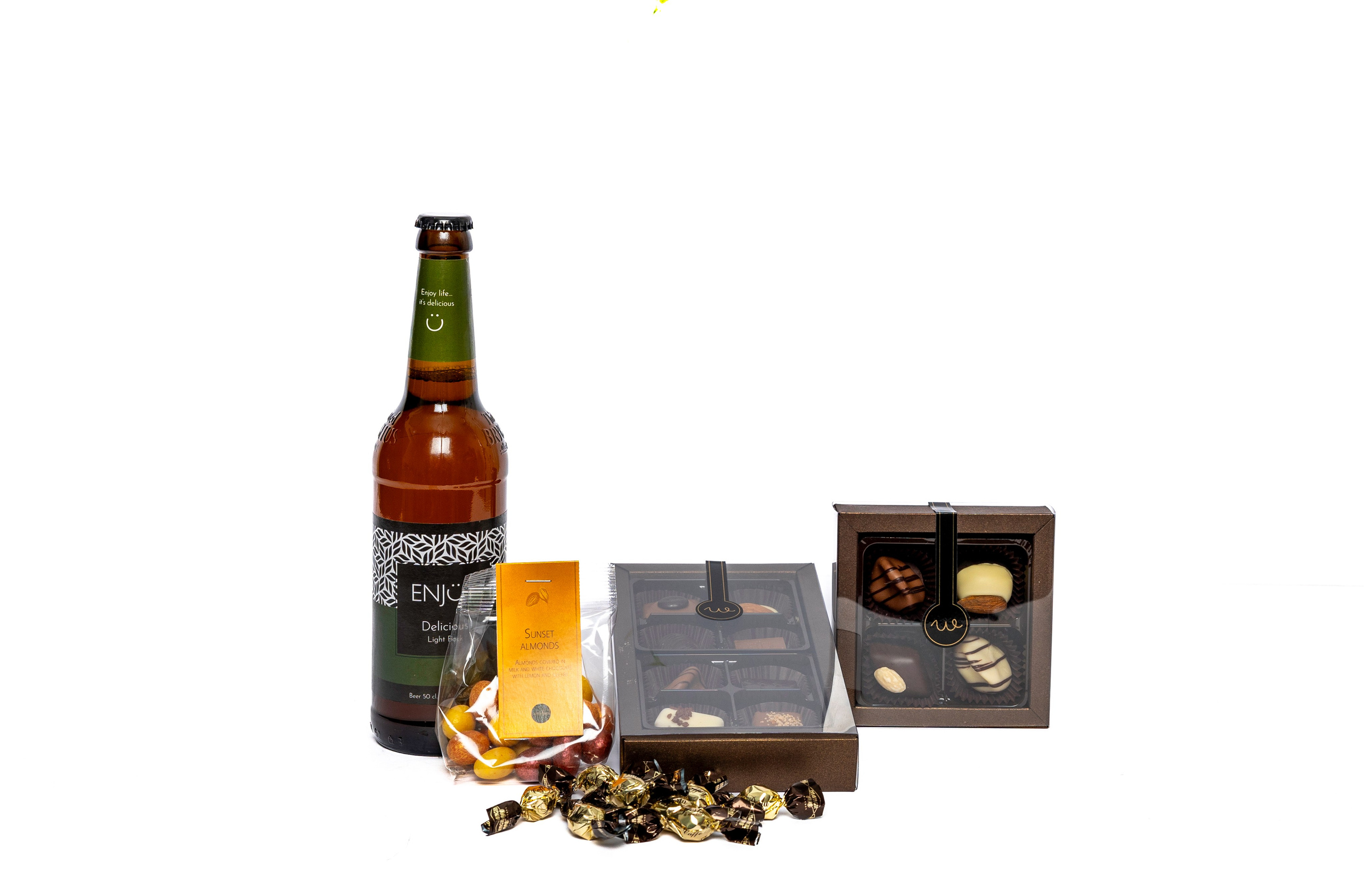 Bestil en gavekurv online – vi levererVælg din gavekurv online og få den leveret i Aarhus – med friske blomster og alt det gode indeni.