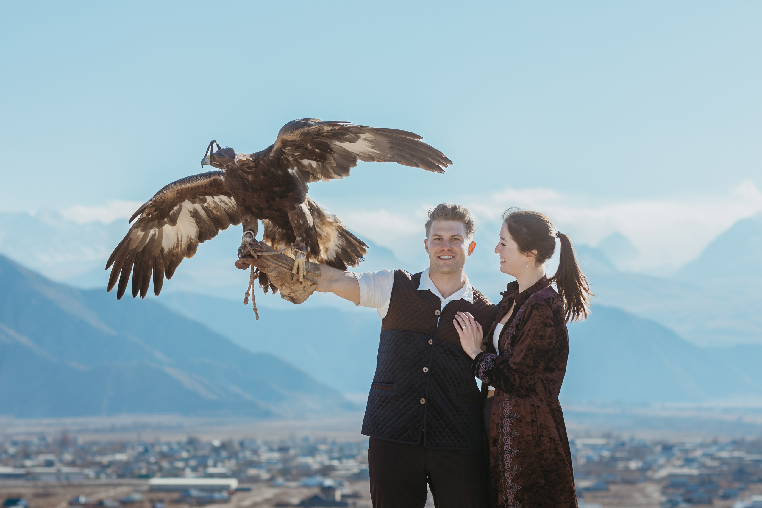 Предложение Дэниела и Джесс — Иссык-Куль, Каджи-Сай | Оксана Шувалова фотограф — Proposal Photos Kyrgyzstan (Issyk-Kul, Kajy-Say). Фотограф в Бишкеке Оксана Шувалова