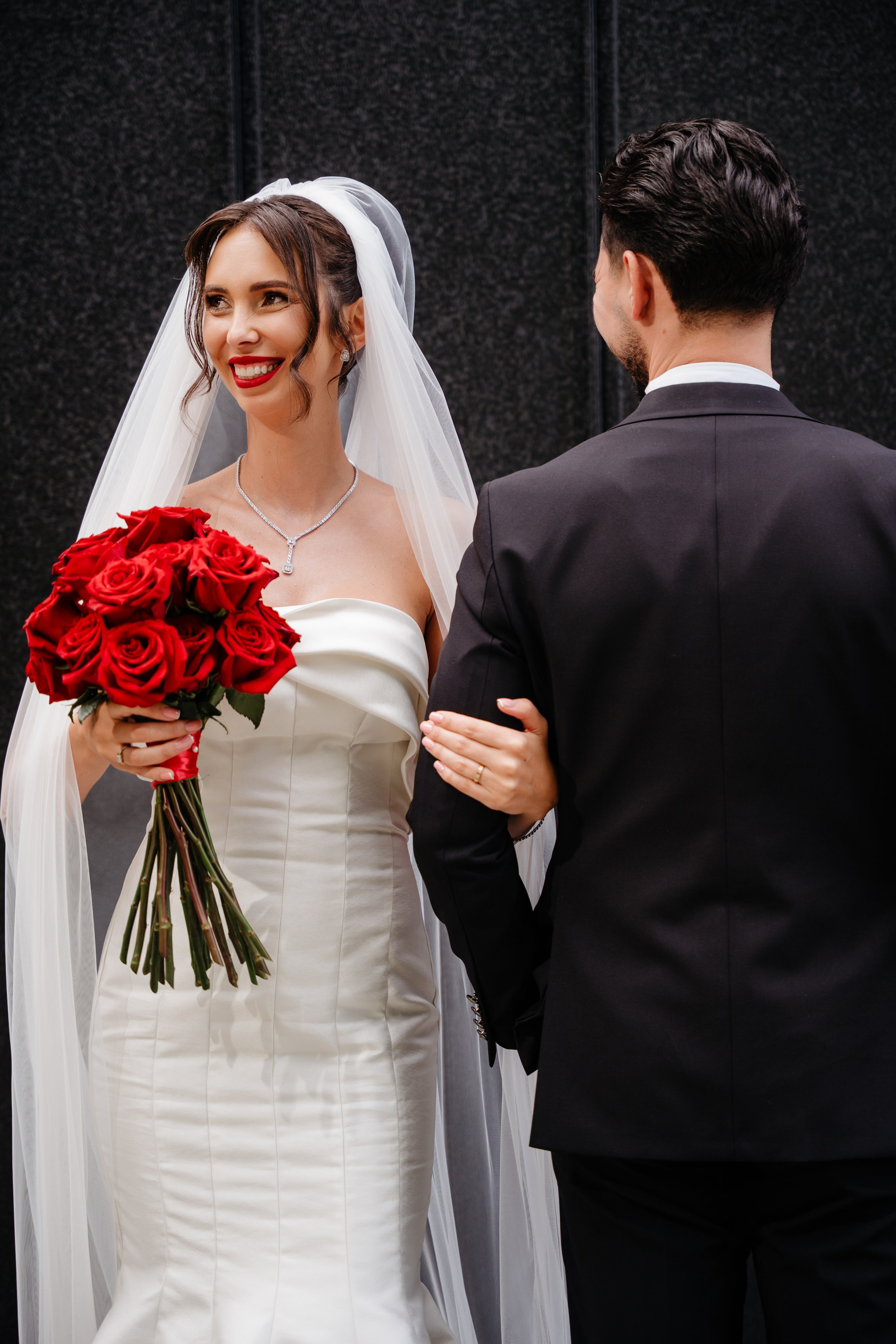 Povestea de nuntă a lui Anca și Dragoș în Bacău | Fotografie de Eveniment. Raw Studio. Fotograful tau de nunta!