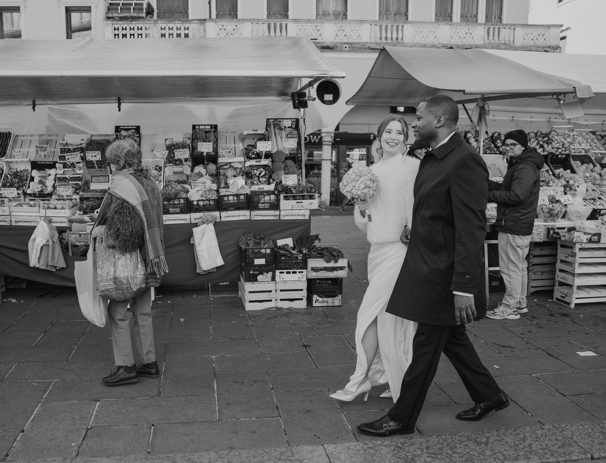 Wedding at Caffè Pedrocchi, Padua. El Velo Blanco I Wedding Photographers
