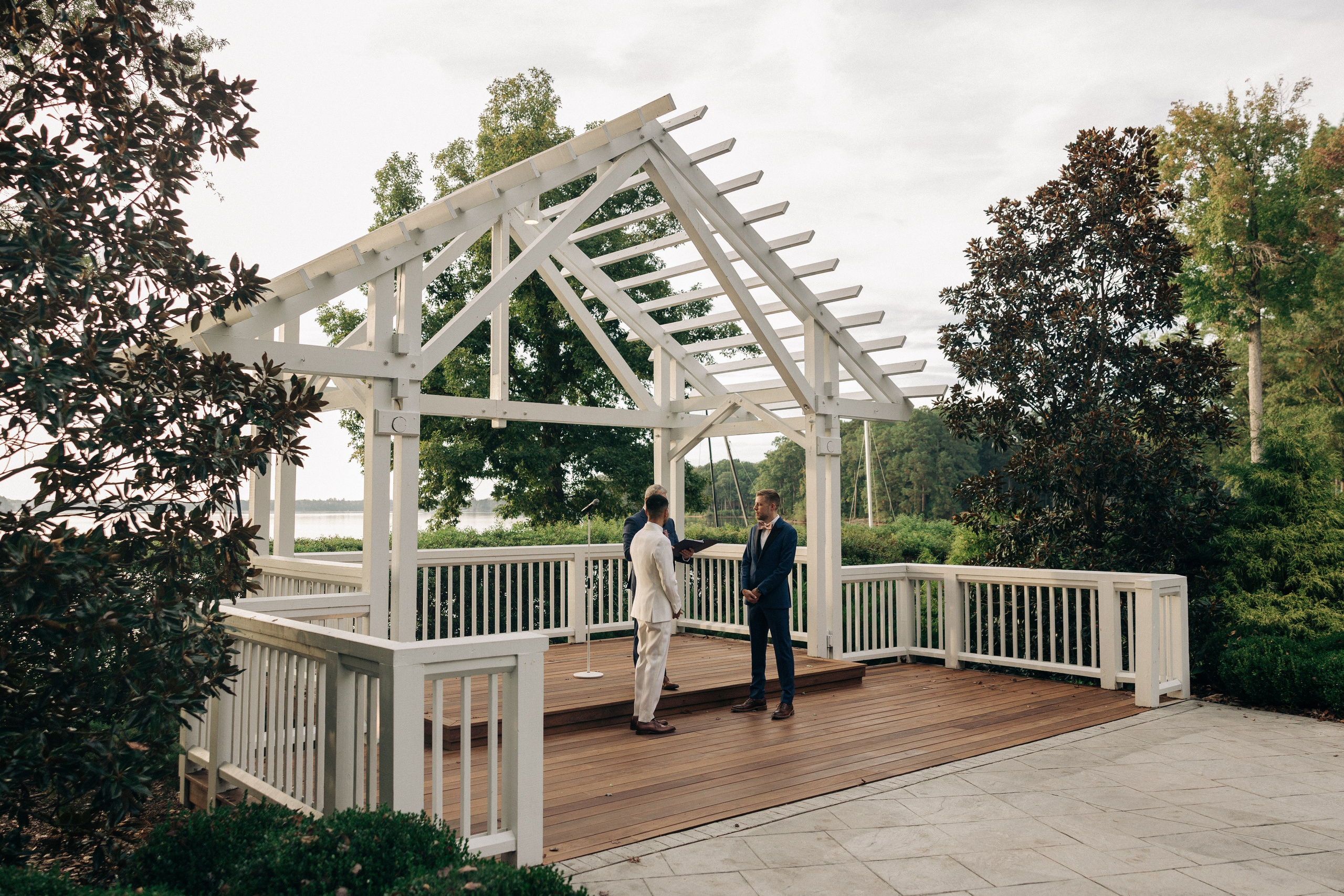 Queer Wedding in Richmond, VA. Sara Eulalia | Virginia Photographer