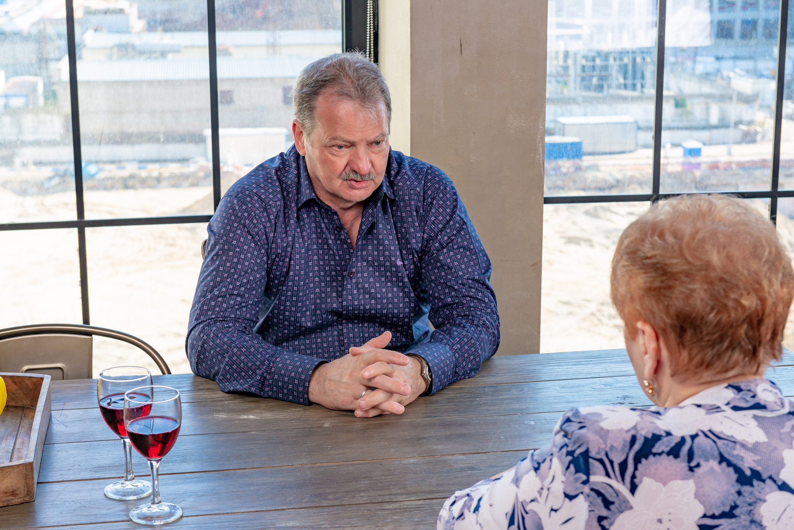Photosession of a married couple in the studio. FOTÓGRAFO MÉXICO QUINTANA ROO