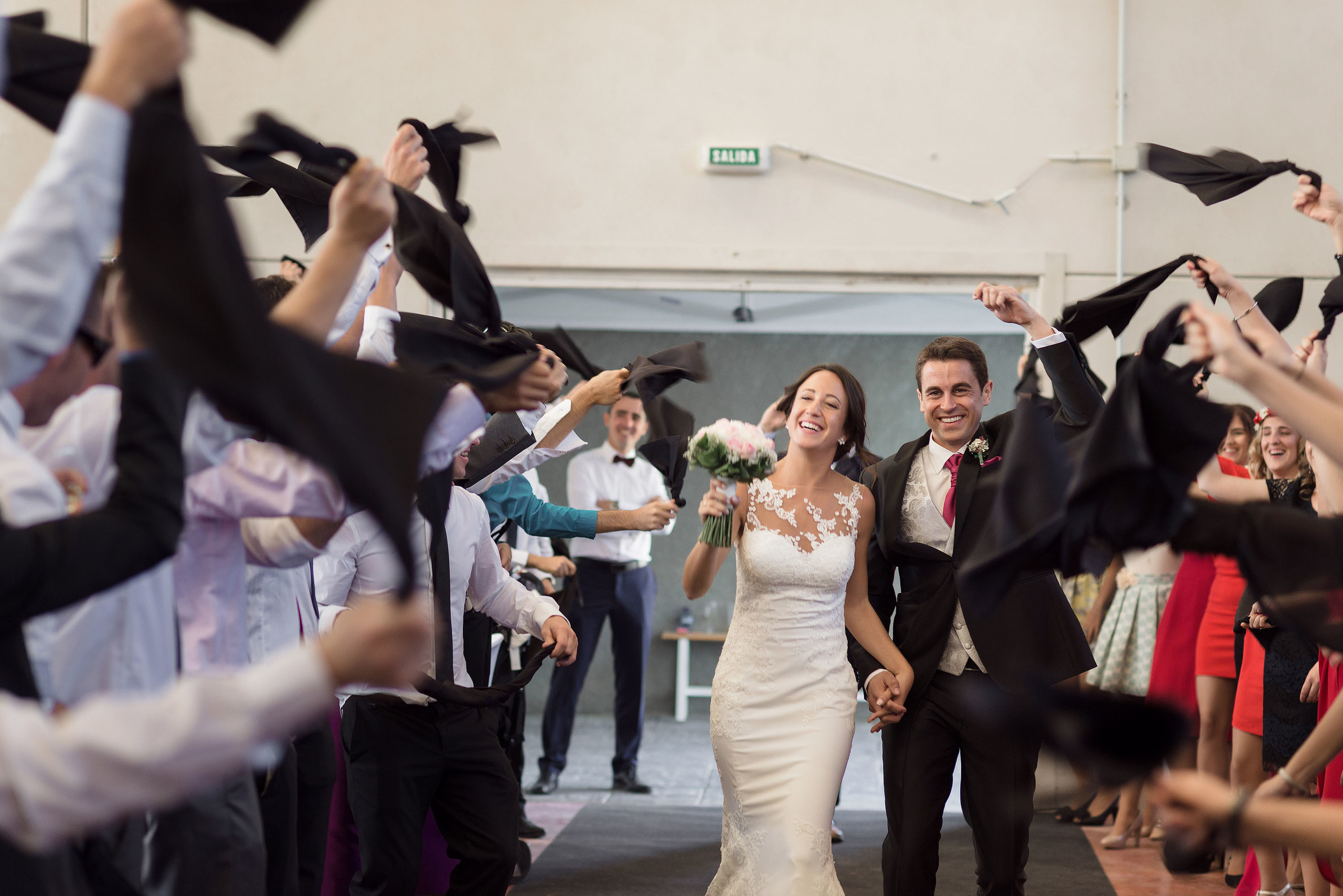 entrada novios boda