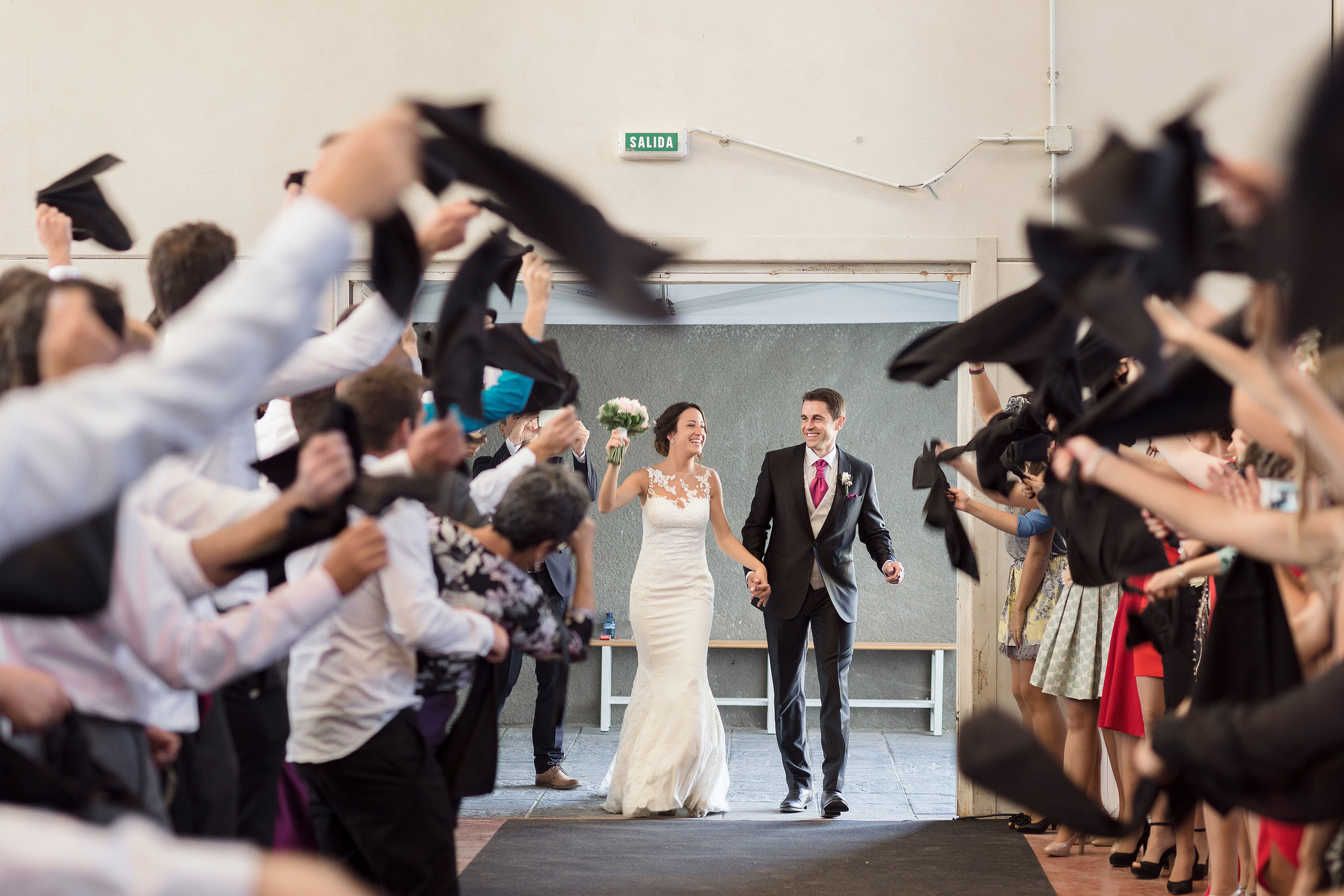 entrada novios boda