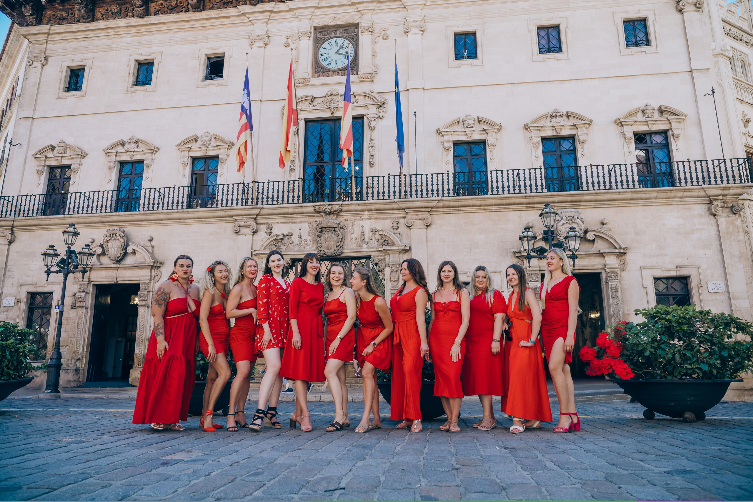 Ladys in red. Фотограф у Пальма де Майорка