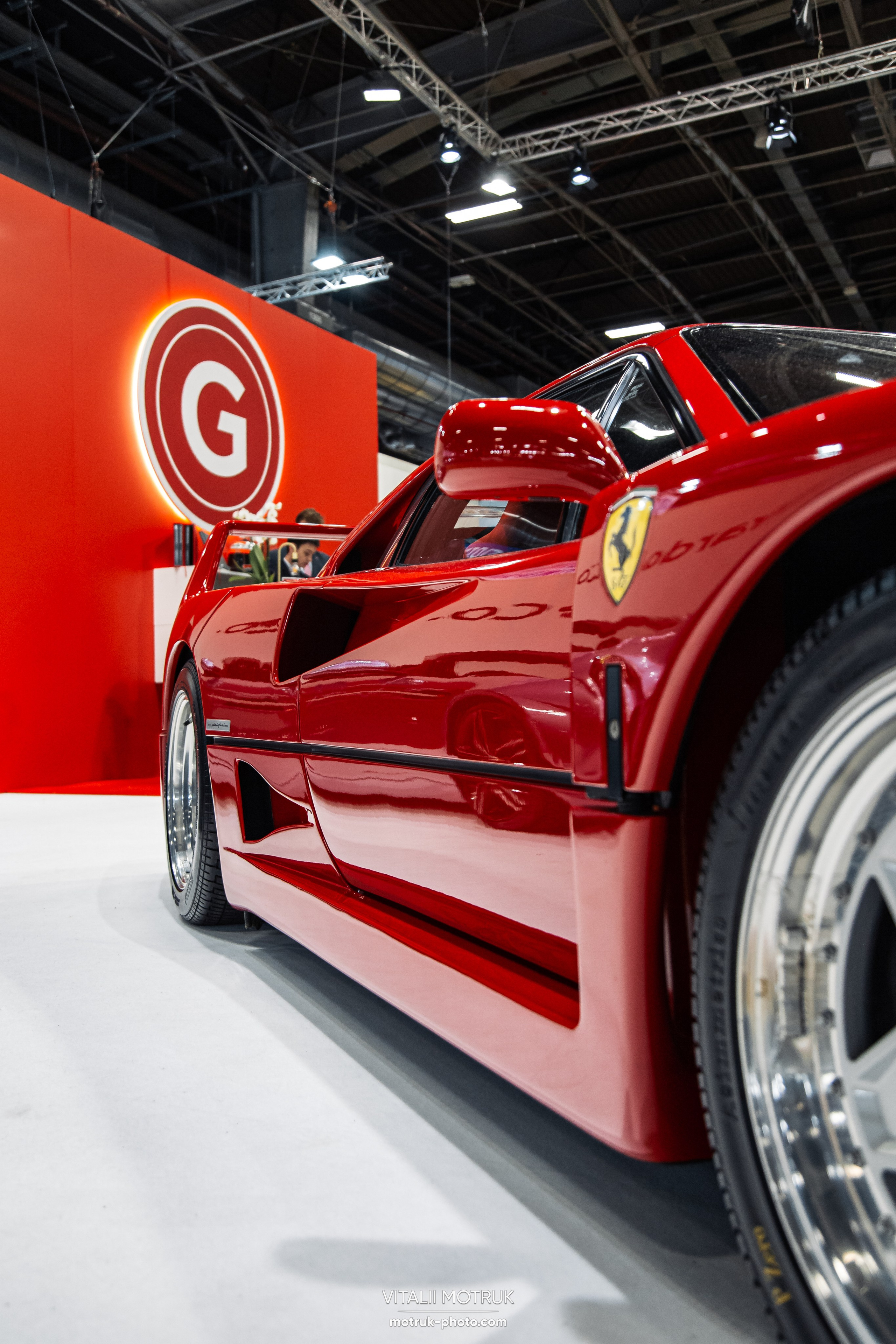 Retromobile 2023. Photographe de voitures à Paris — Vitalii Motruk